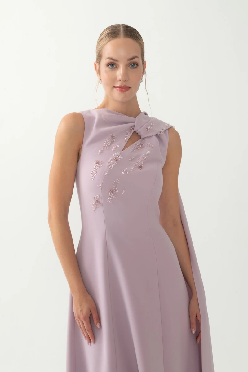 R162 R162 - Boat Neck, Teardrop Cutout, One-Shoulder Cape, Panelled Wide A ...