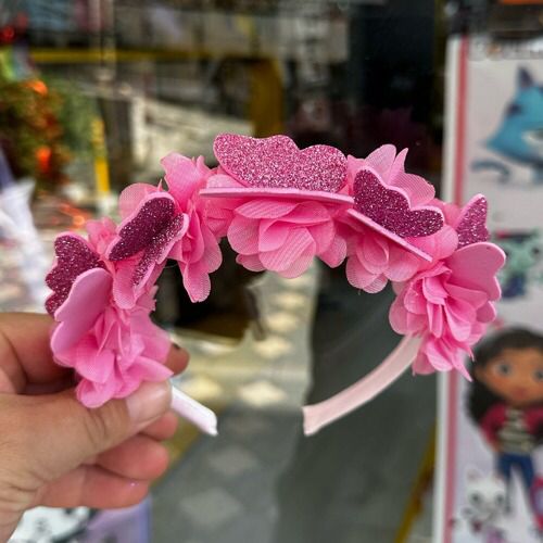 Pembe Çiçekli ve Simli Kelebek Taç