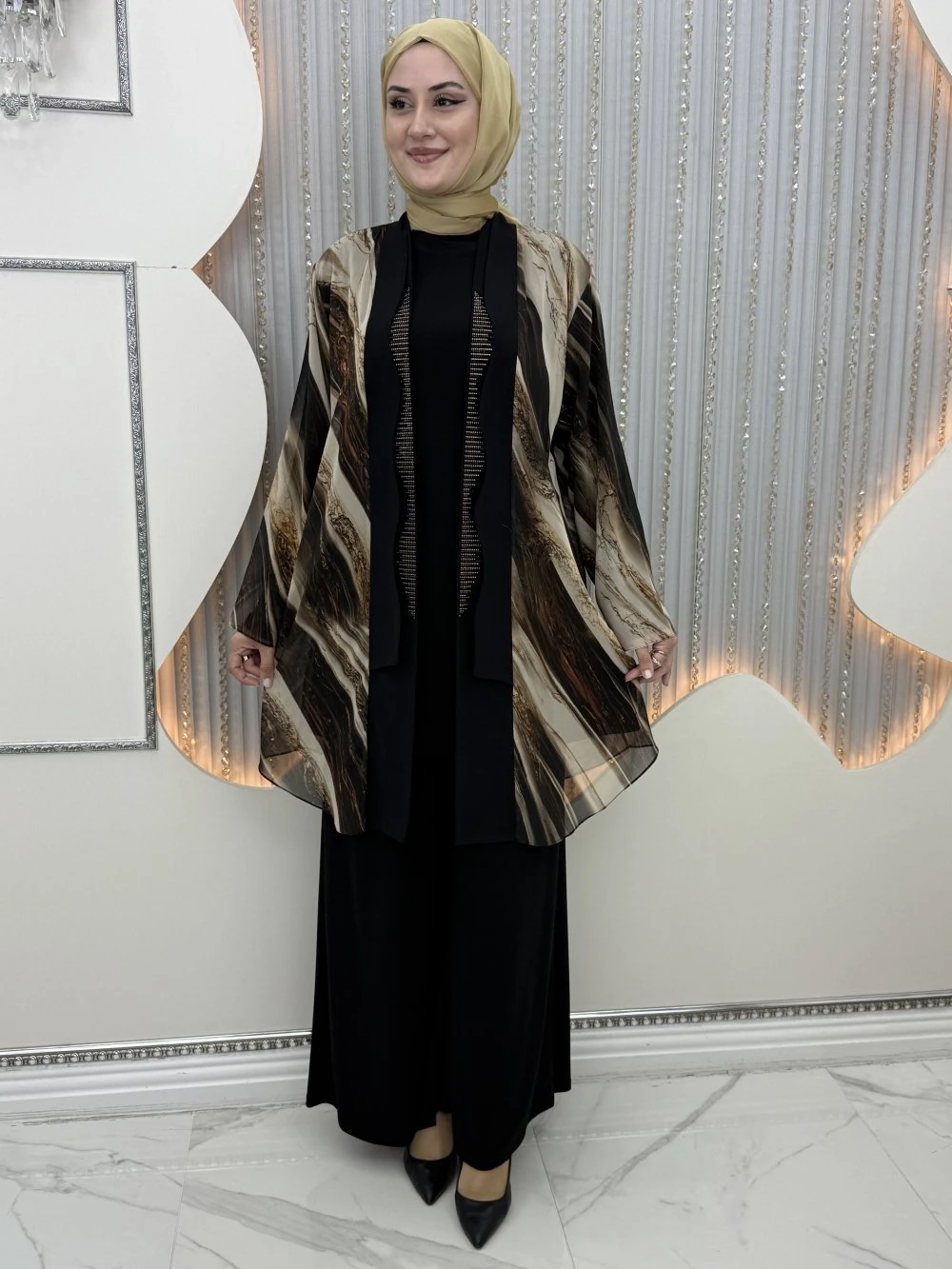 Dize Pantolonlu Takım