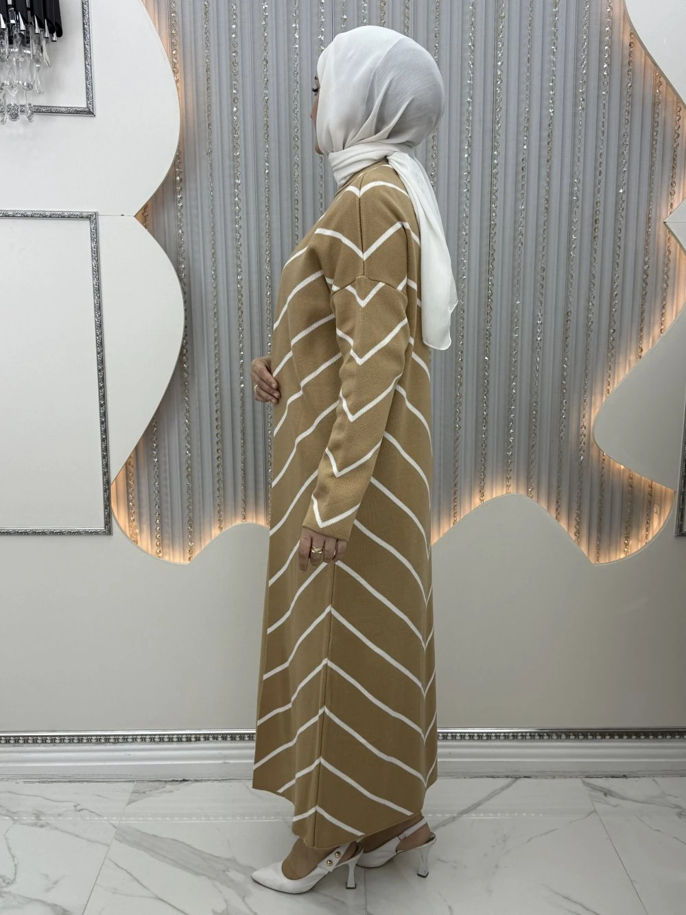 Bukle Elbiseli Hırka