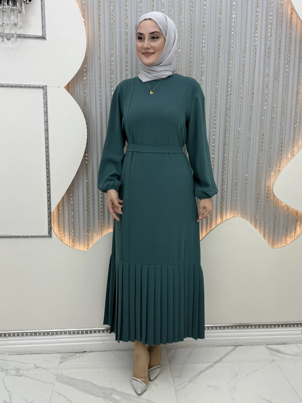 Piliseli düşsel elbise