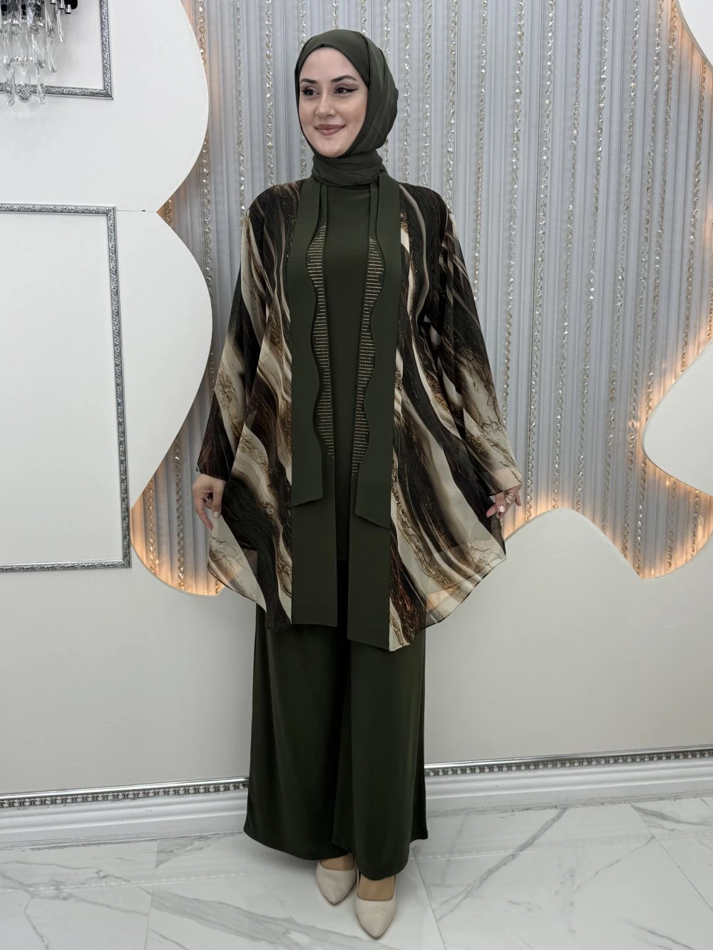 Dize Pantolonlu Takım