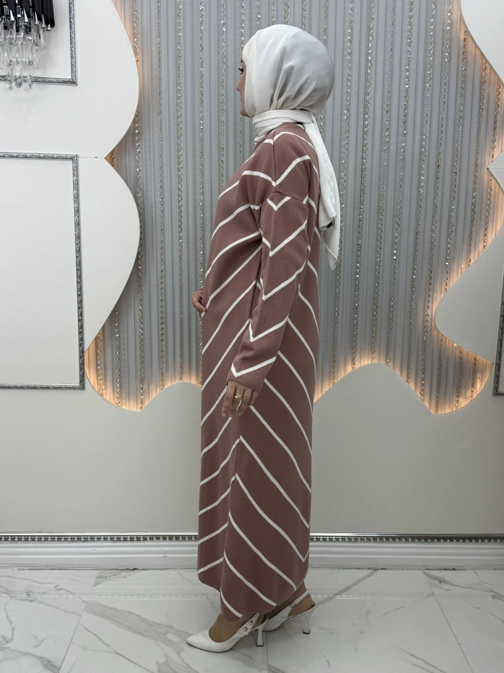 Bukle Elbiseli Hırka