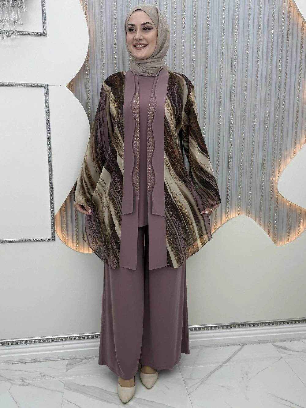 Dize Pantolonlu Takım