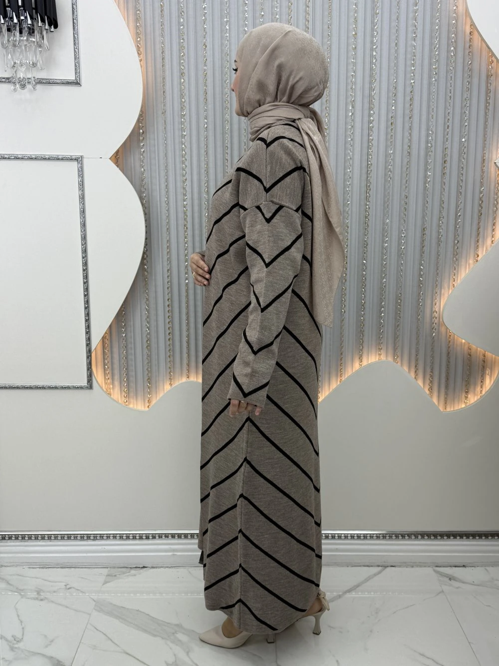 Bukle Elbiseli Hırka