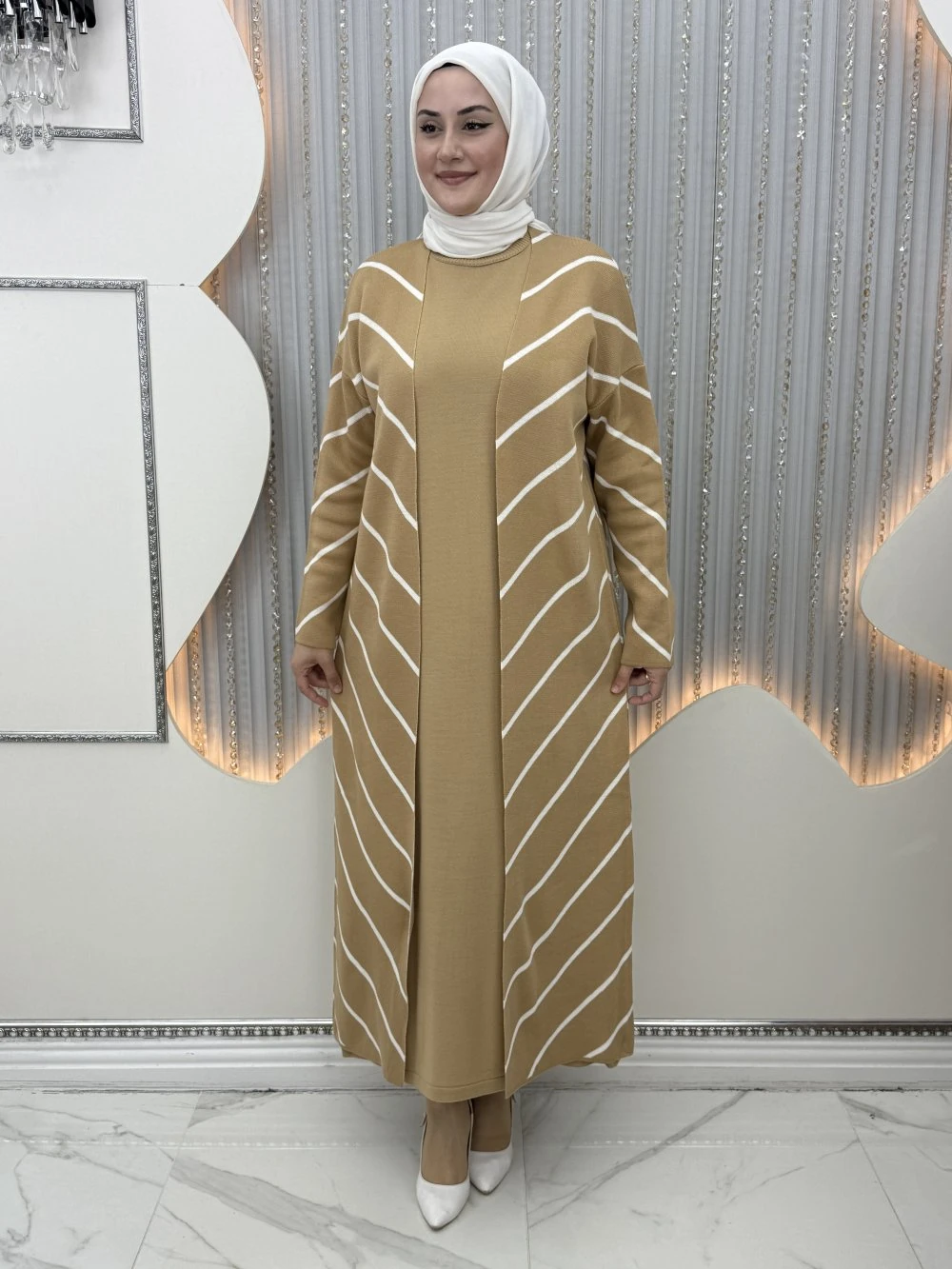 Bukle Elbiseli Hırka