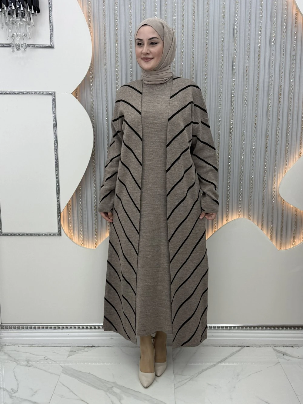 Bukle Elbiseli Hırka