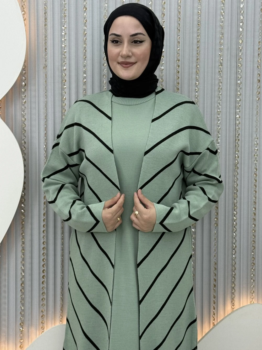 Bukle Elbiseli Hırka