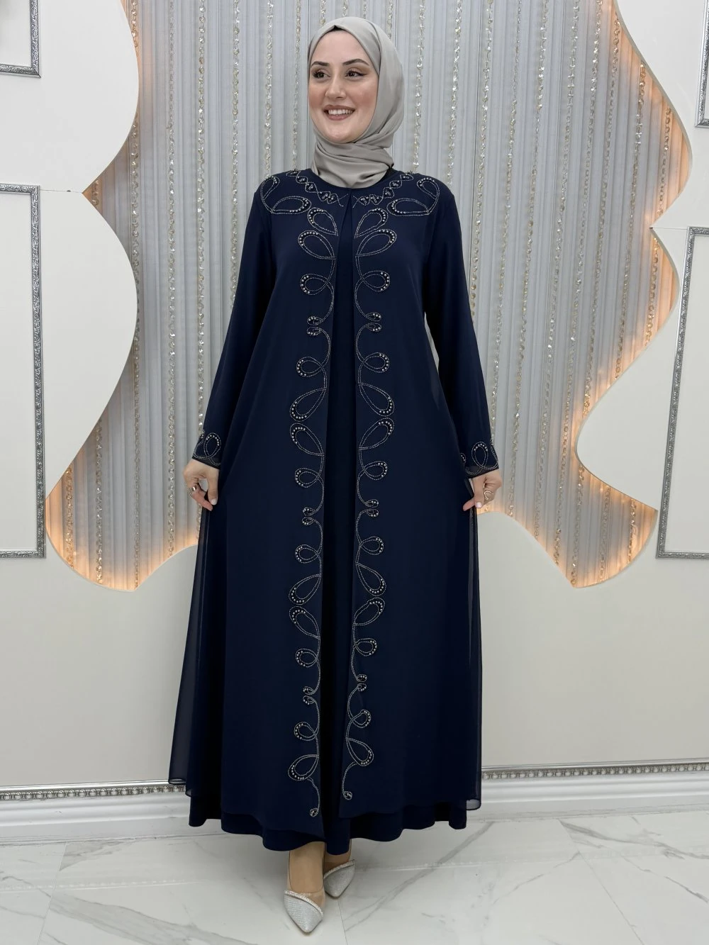 Mücevher elbiseli hırka