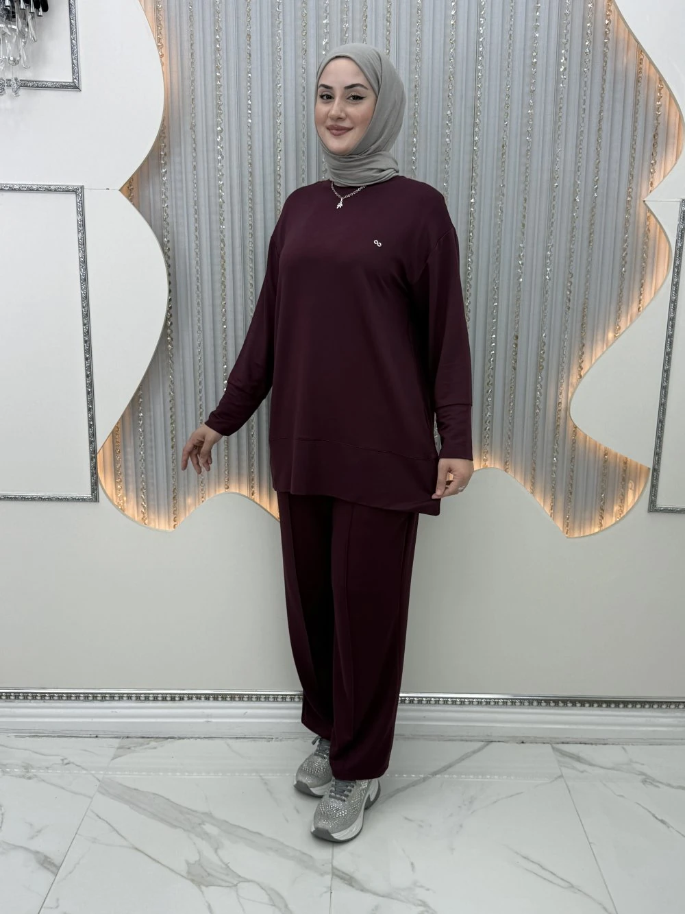 Leyal Pantolonlu Takım