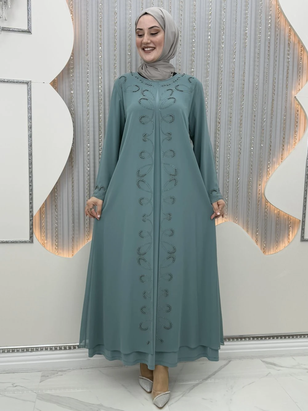 Mücevher elbiseli hırka