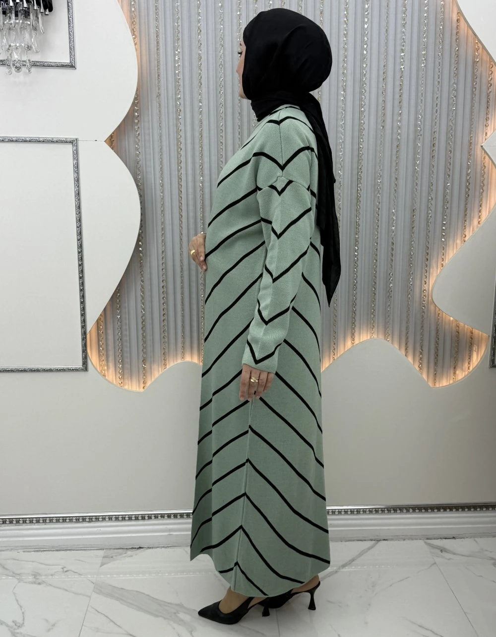 Bukle Elbiseli Hırka