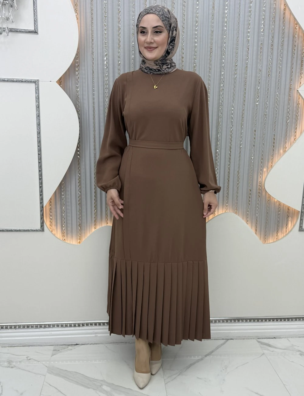 Piliseli düşsel elbise