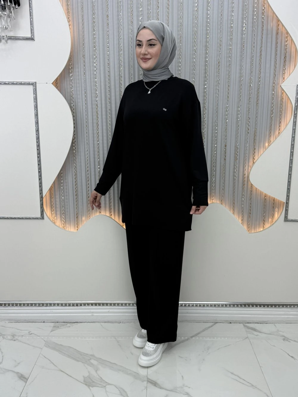 Leyal Pantolonlu Takım