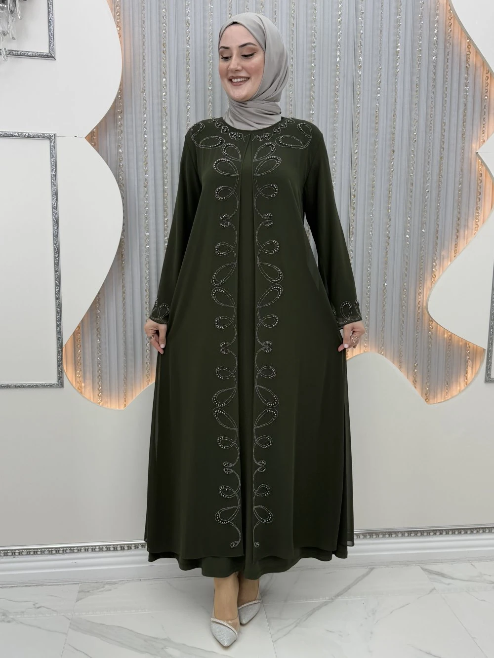 Mücevher elbiseli hırka