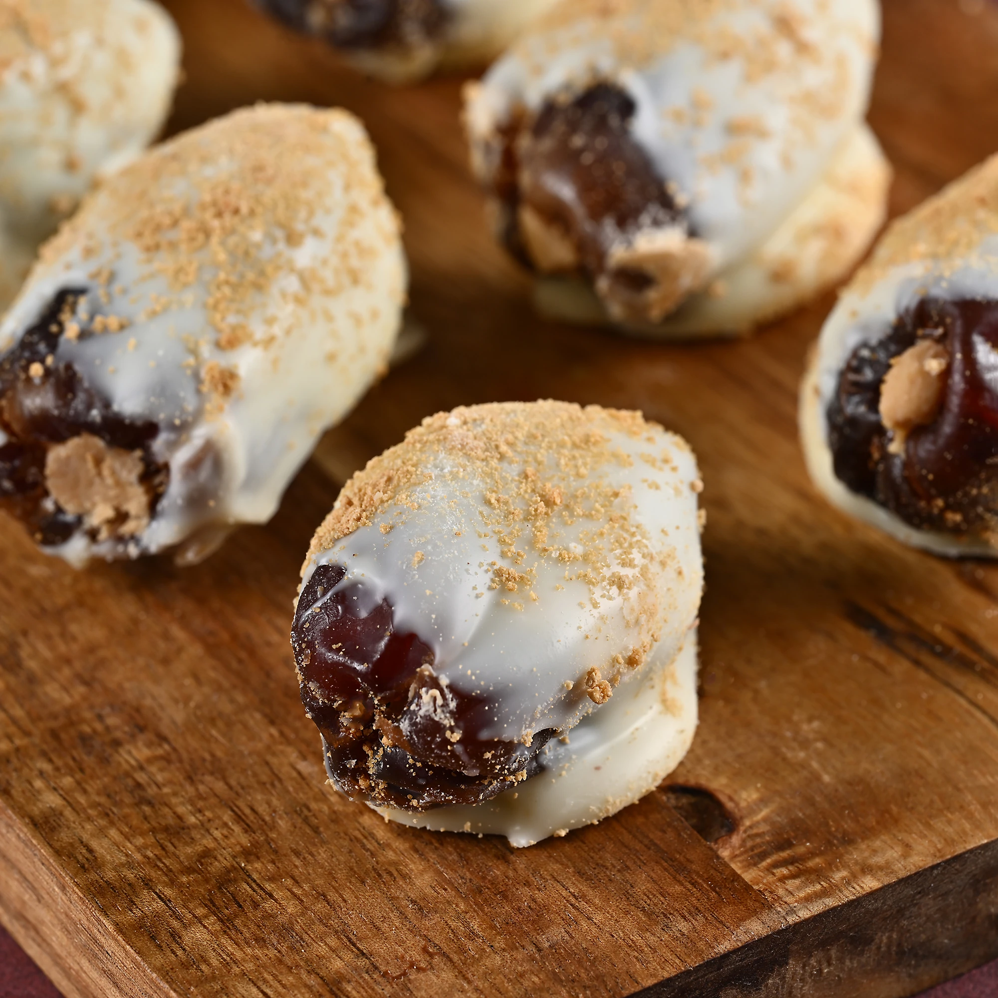 Beyaz Çikolatalı Lotuslu Hurma