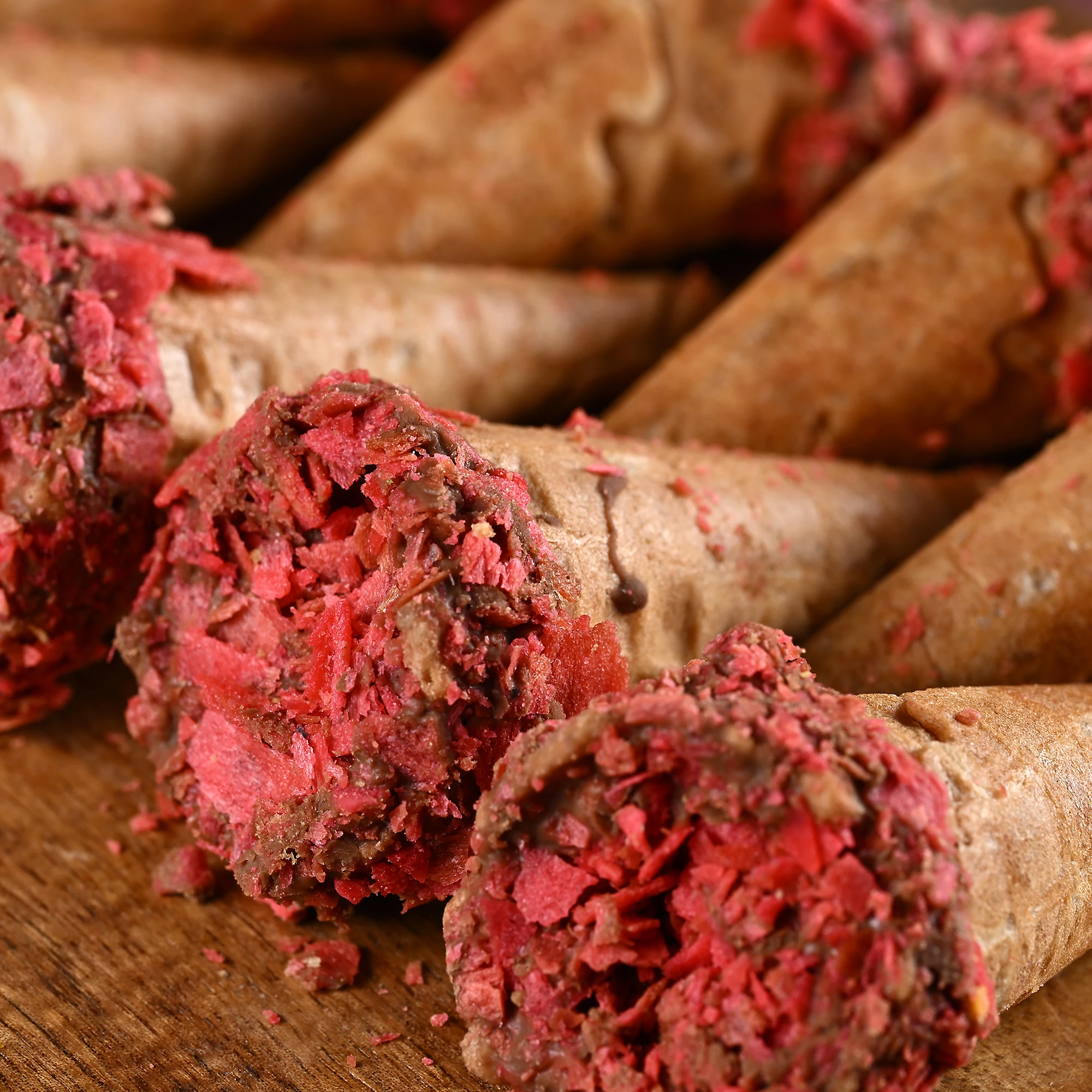 Çikolatalı Çilekli Kornet 