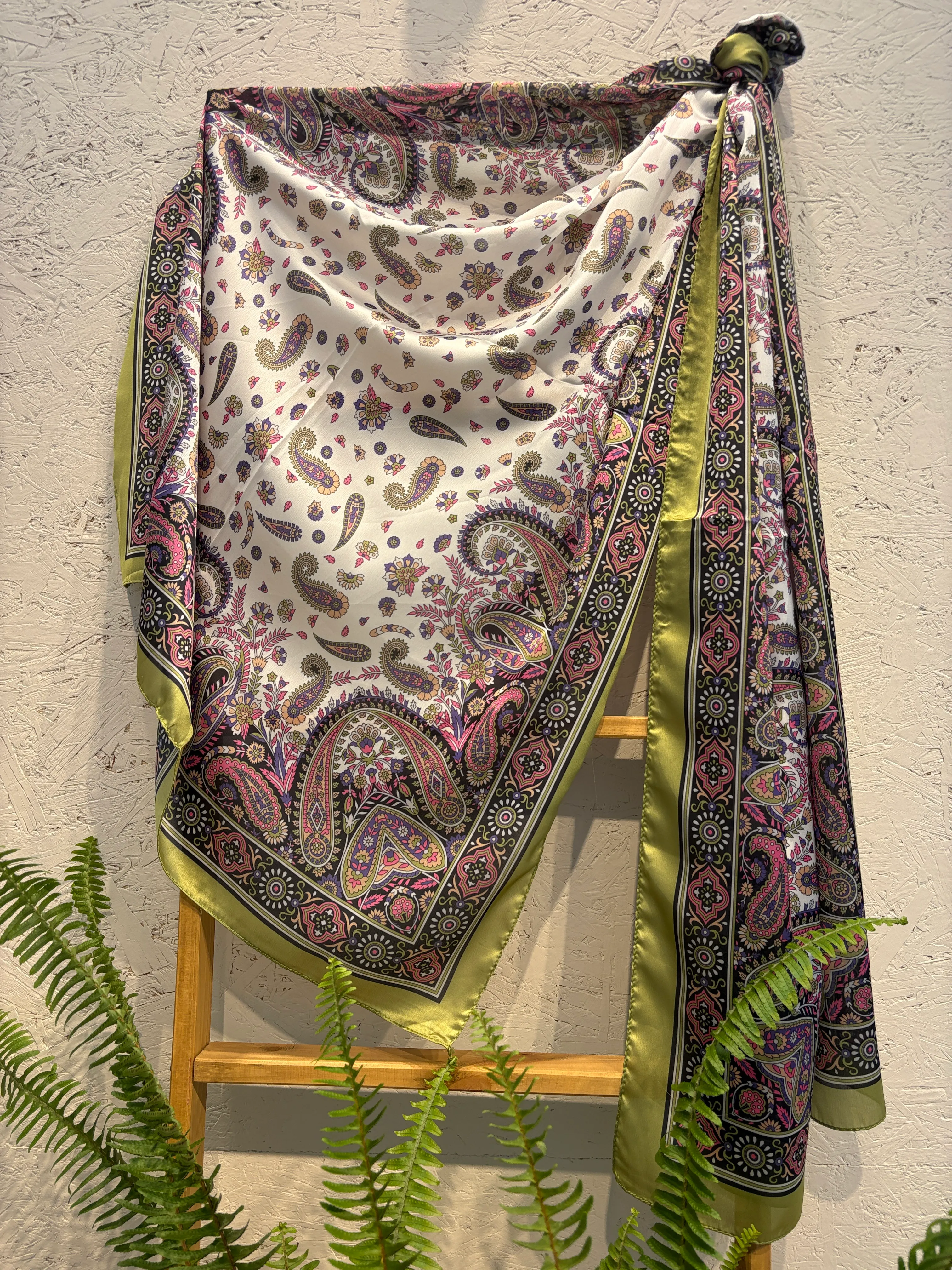 Levidor Hint İpeği Şal - Varyant 2