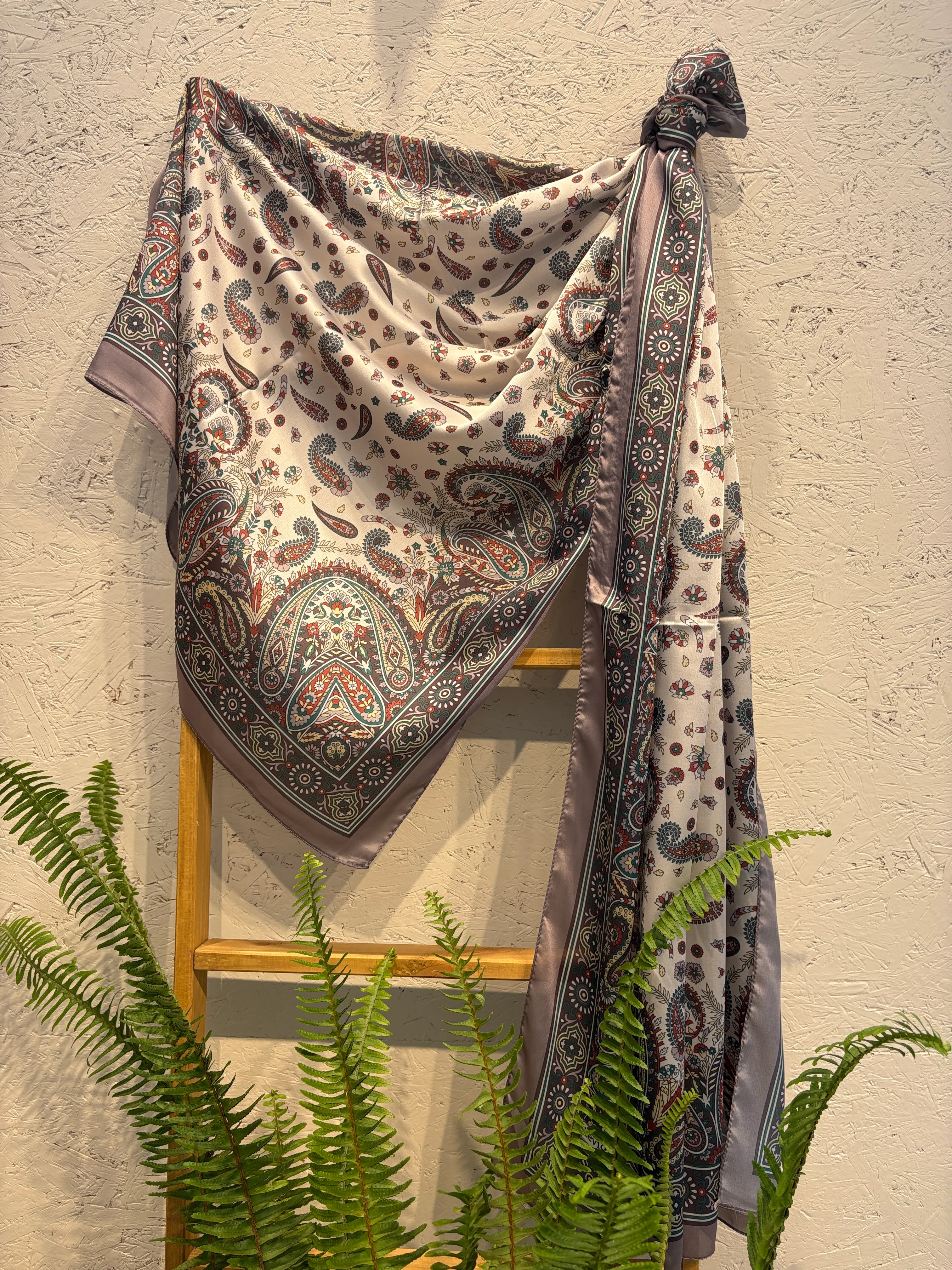 Levidor Hint İpeği Şal - Varyant 4