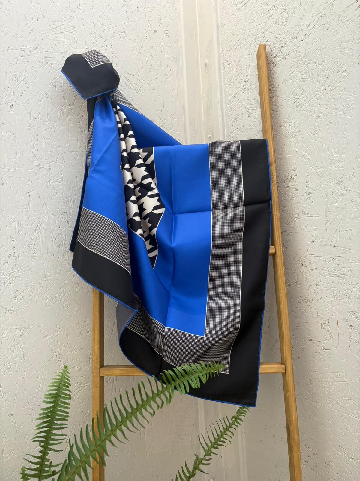 Levidor Twill İpek Eşarp - Varyant 1