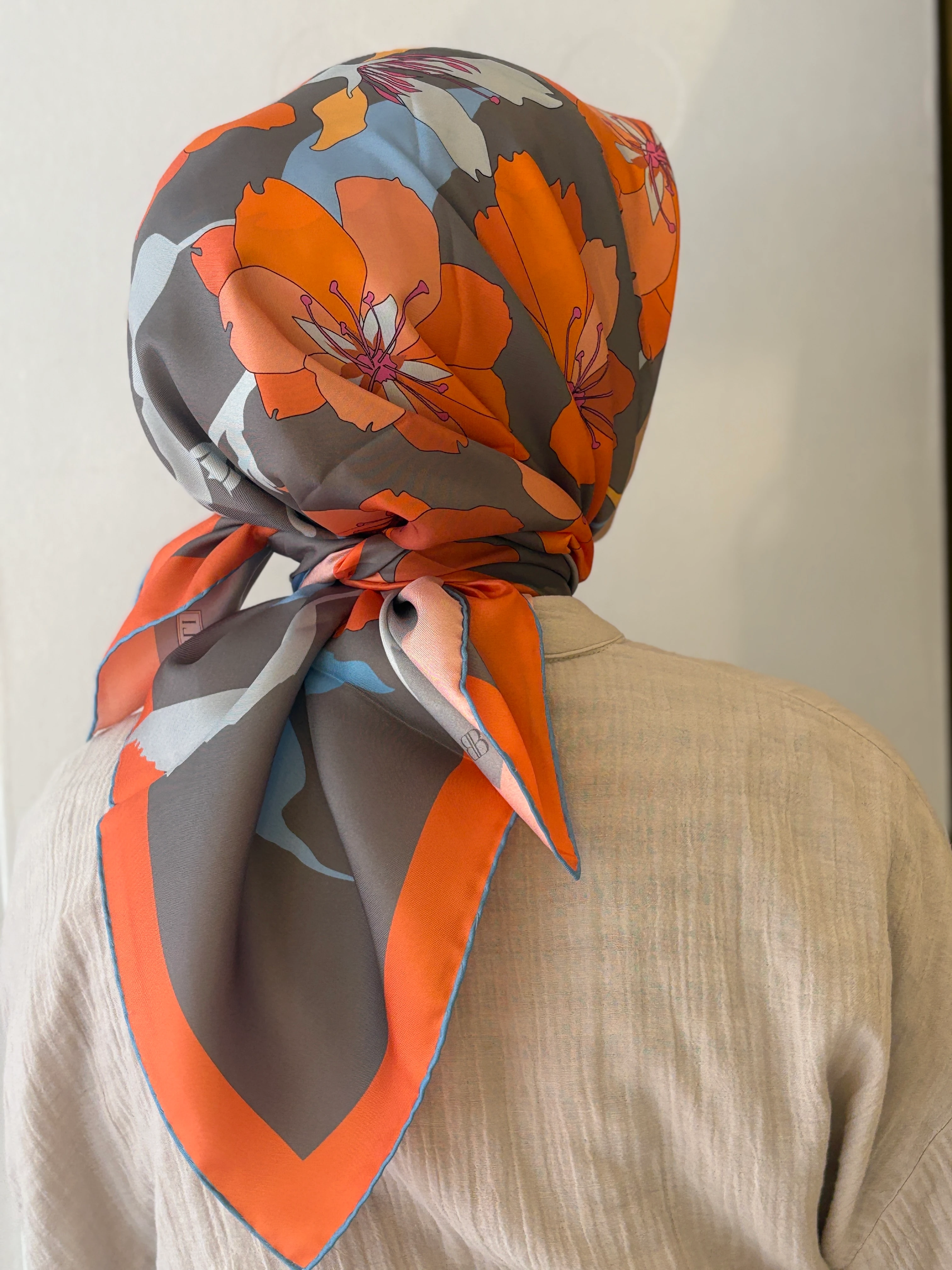 Belli Twill İpek Eşarp- 2025 Yaz - Gri-Turuncu