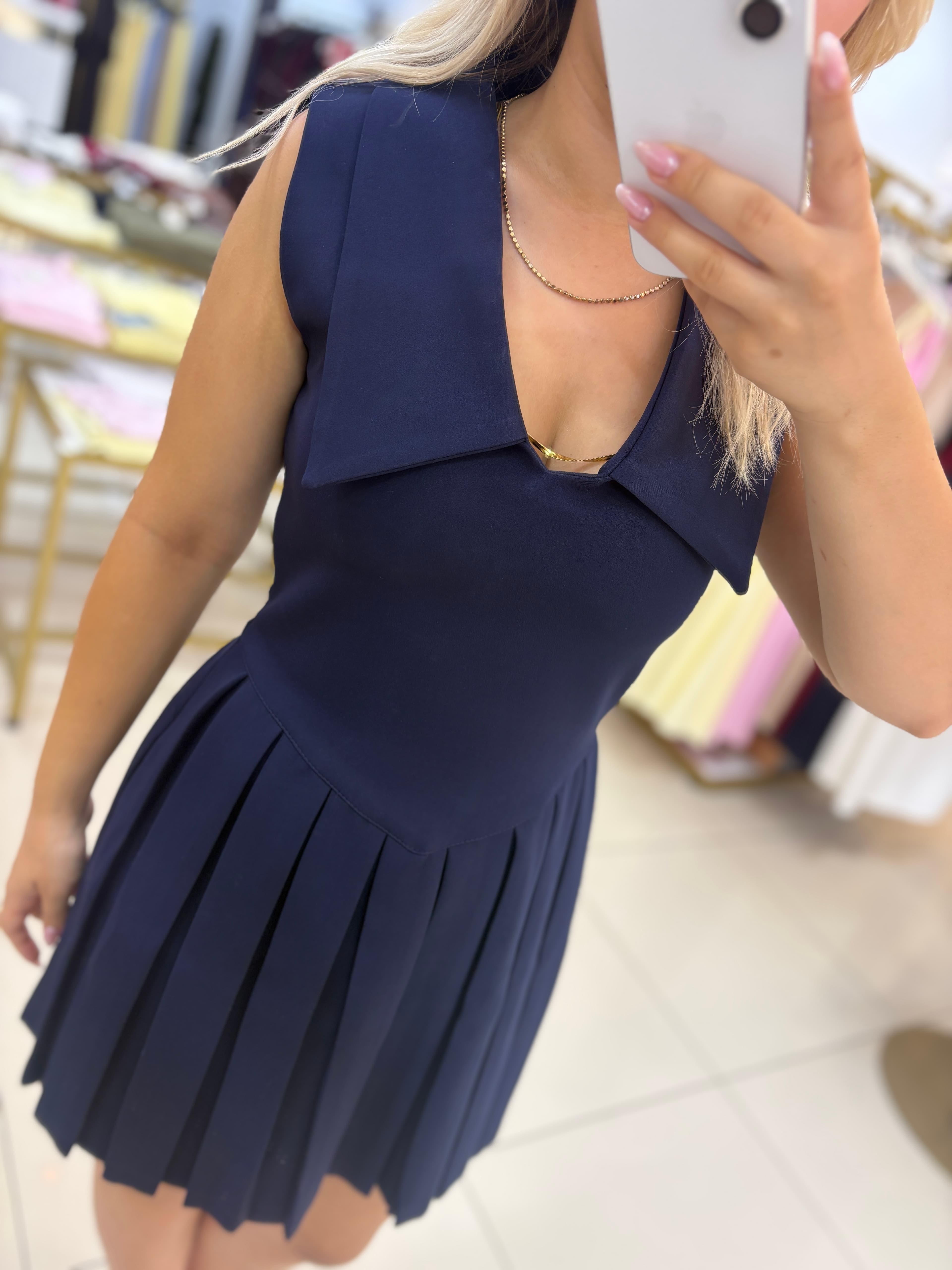 MARKA MODEL PİLELİ ELBİSE 