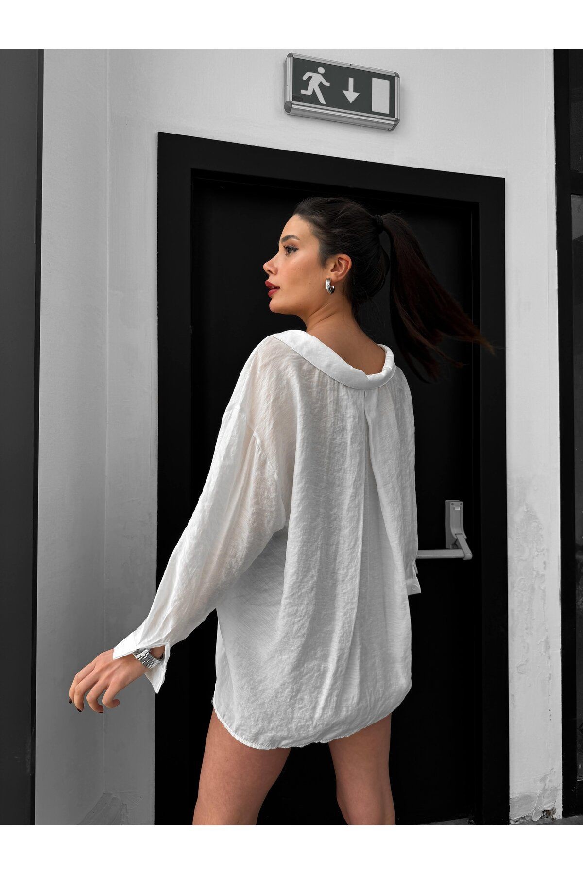 TEK CEPLİ STANDART BEDEN OVERSIZE DÜŞÜK OMUZ GÖMLEK