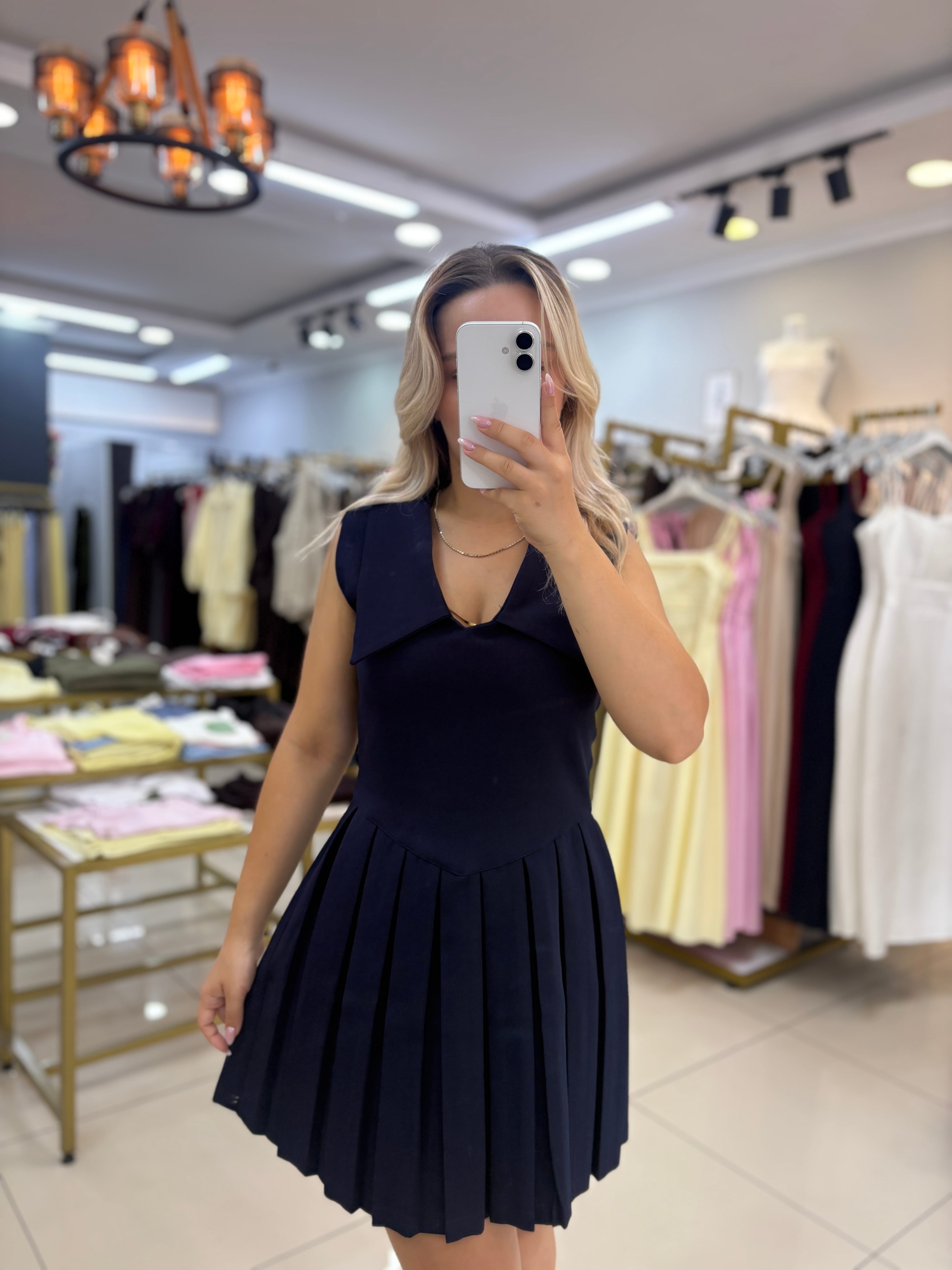MARKA MODEL PİLELİ ELBİSE 