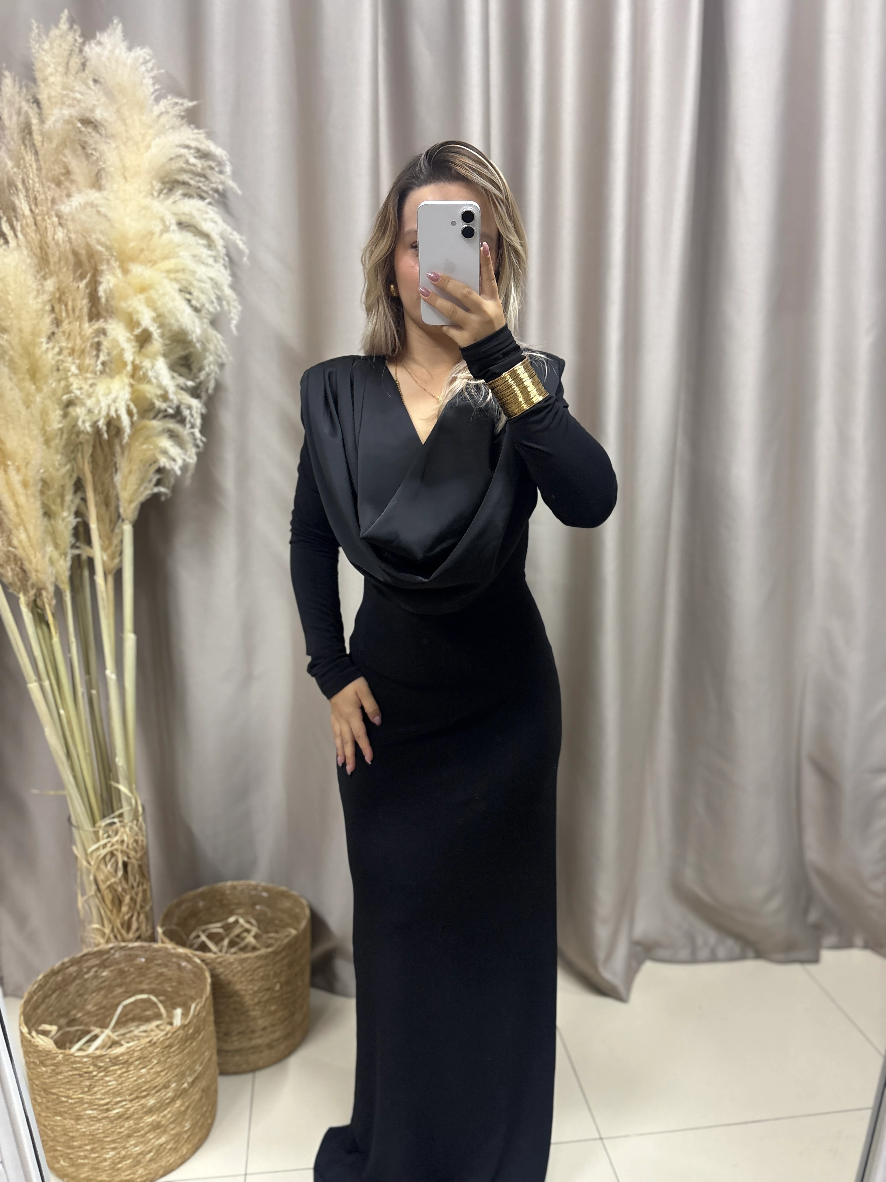 YAKA SATEN DETAYLI DEGAJE SİYAH CANDY KUMAŞ ELBİSE 252649