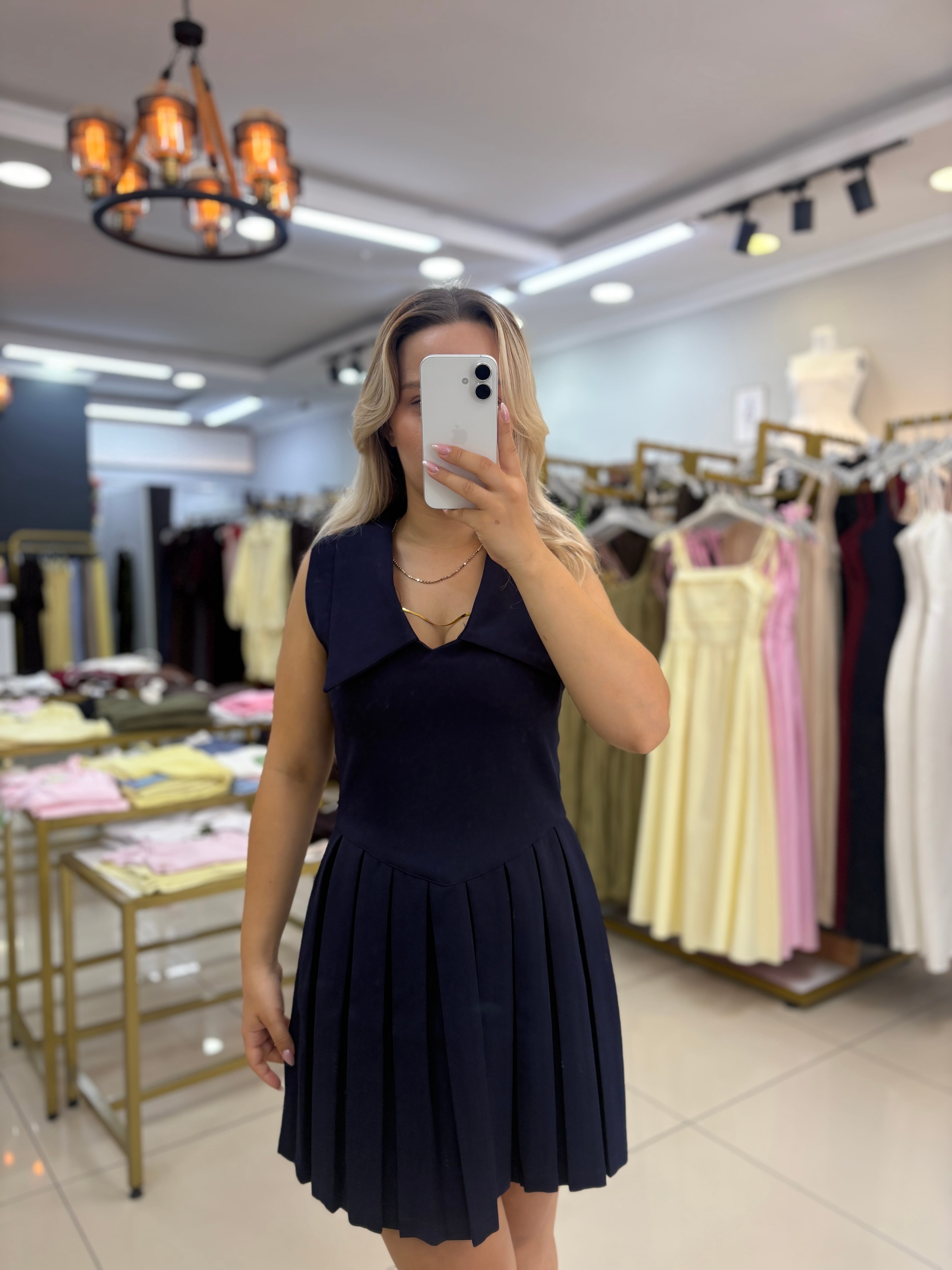 MARKA MODEL PİLELİ ELBİSE 