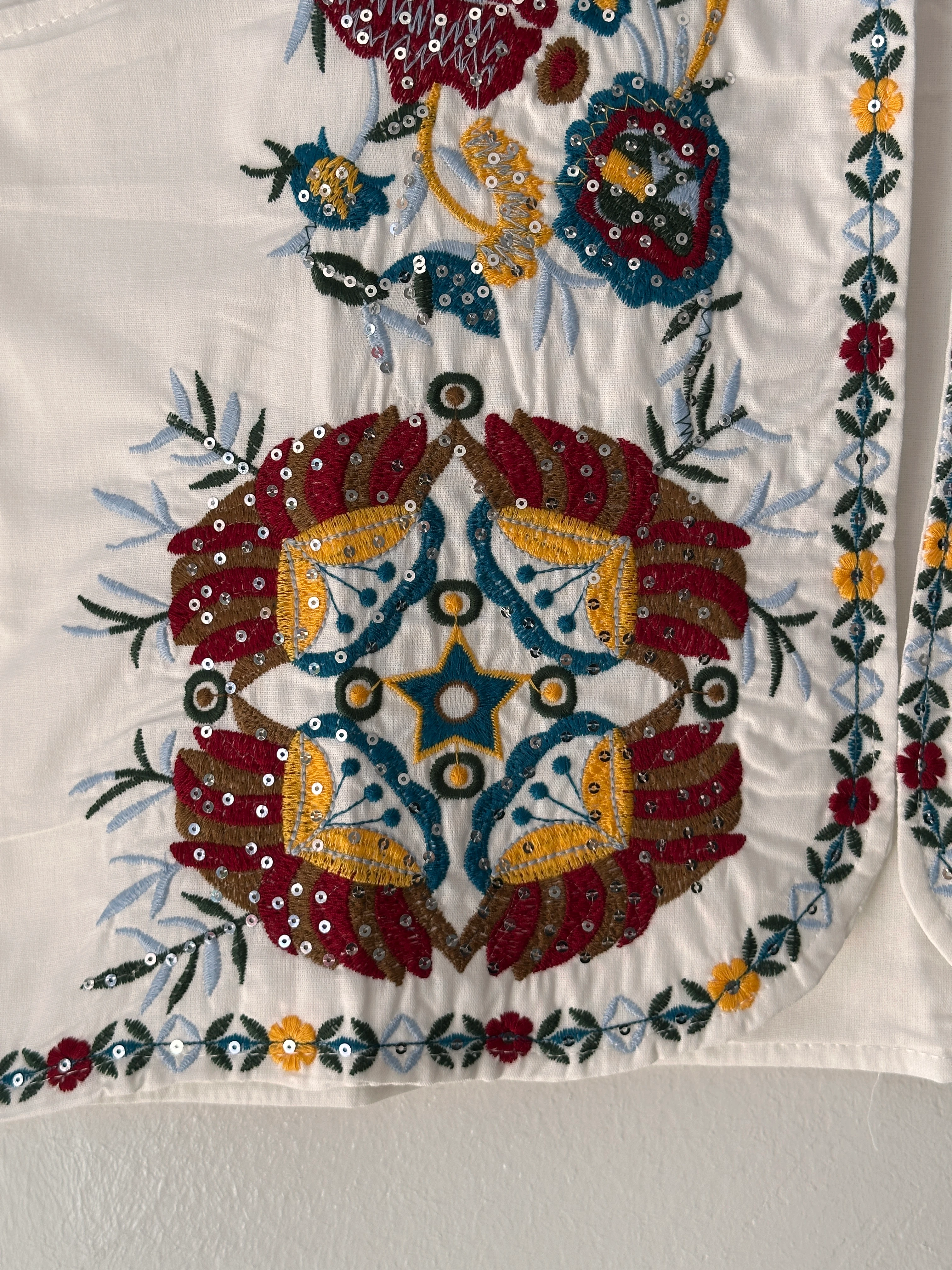 Payetli ve Nakışlı Keten Yelek