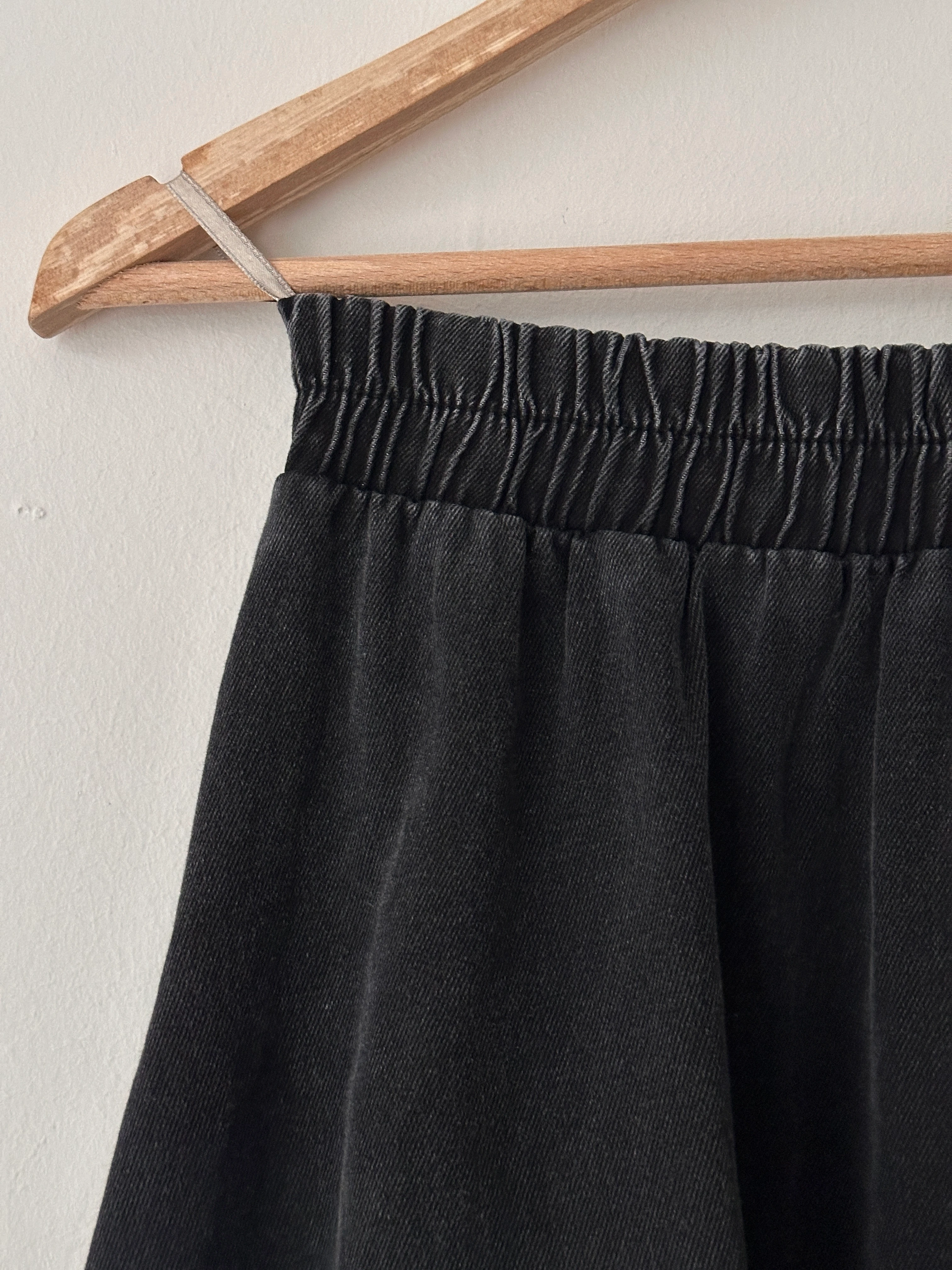 Yarım Kloş ve Cepli Kot Etek