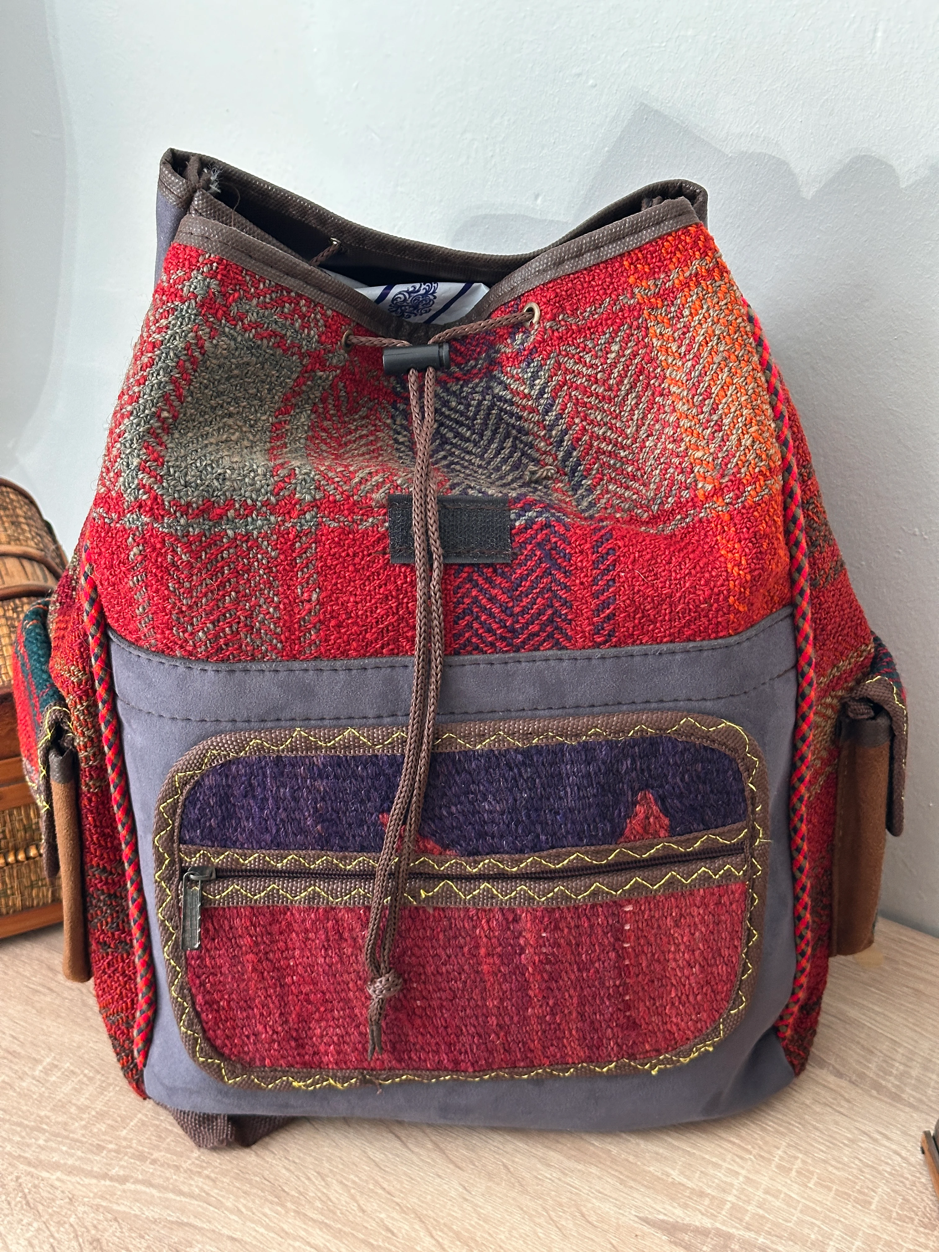 Etnik Desenli Sırt Çantası