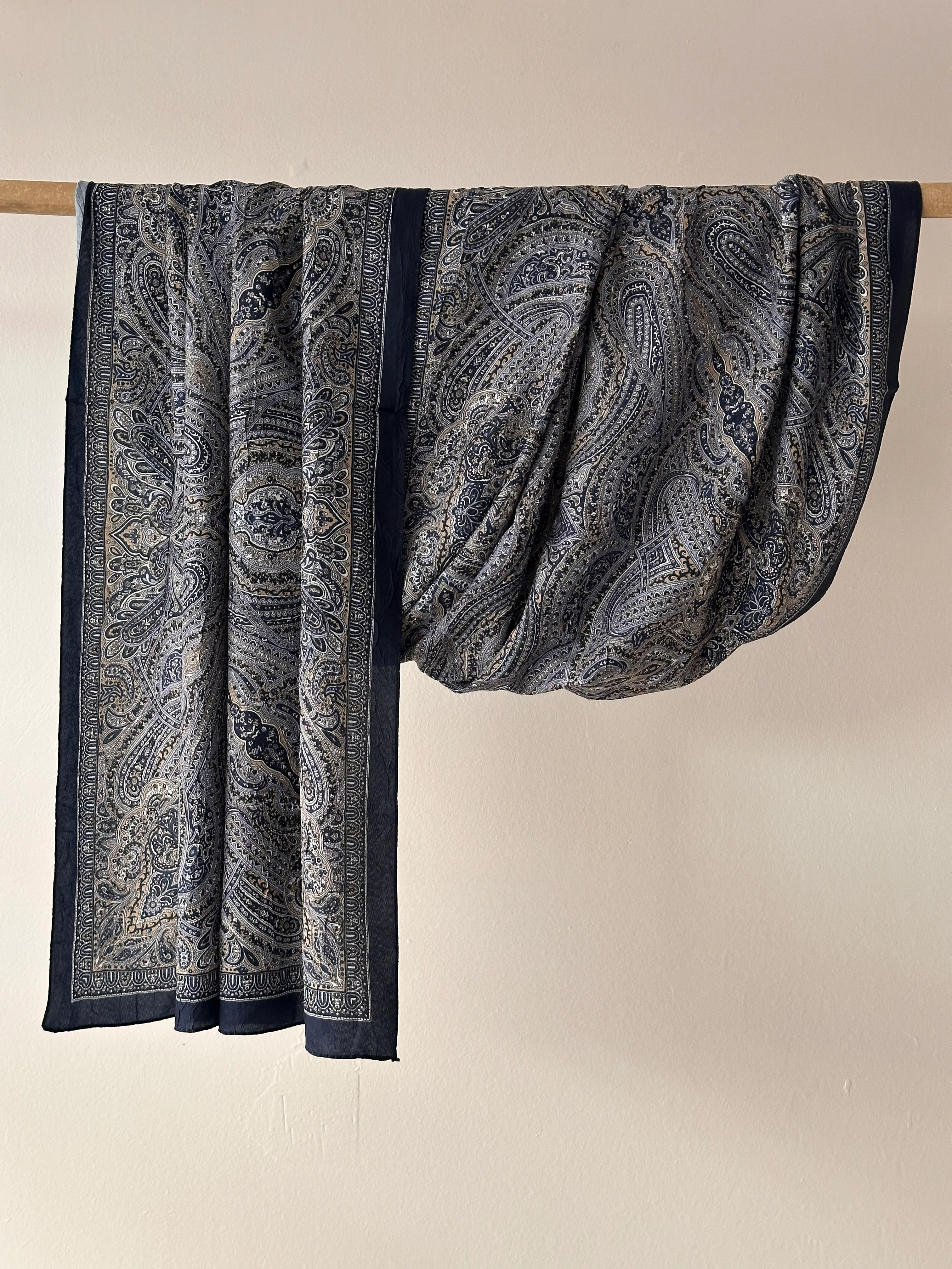 4.Etnik Desen Bambu Kraş Şal - Lacivert