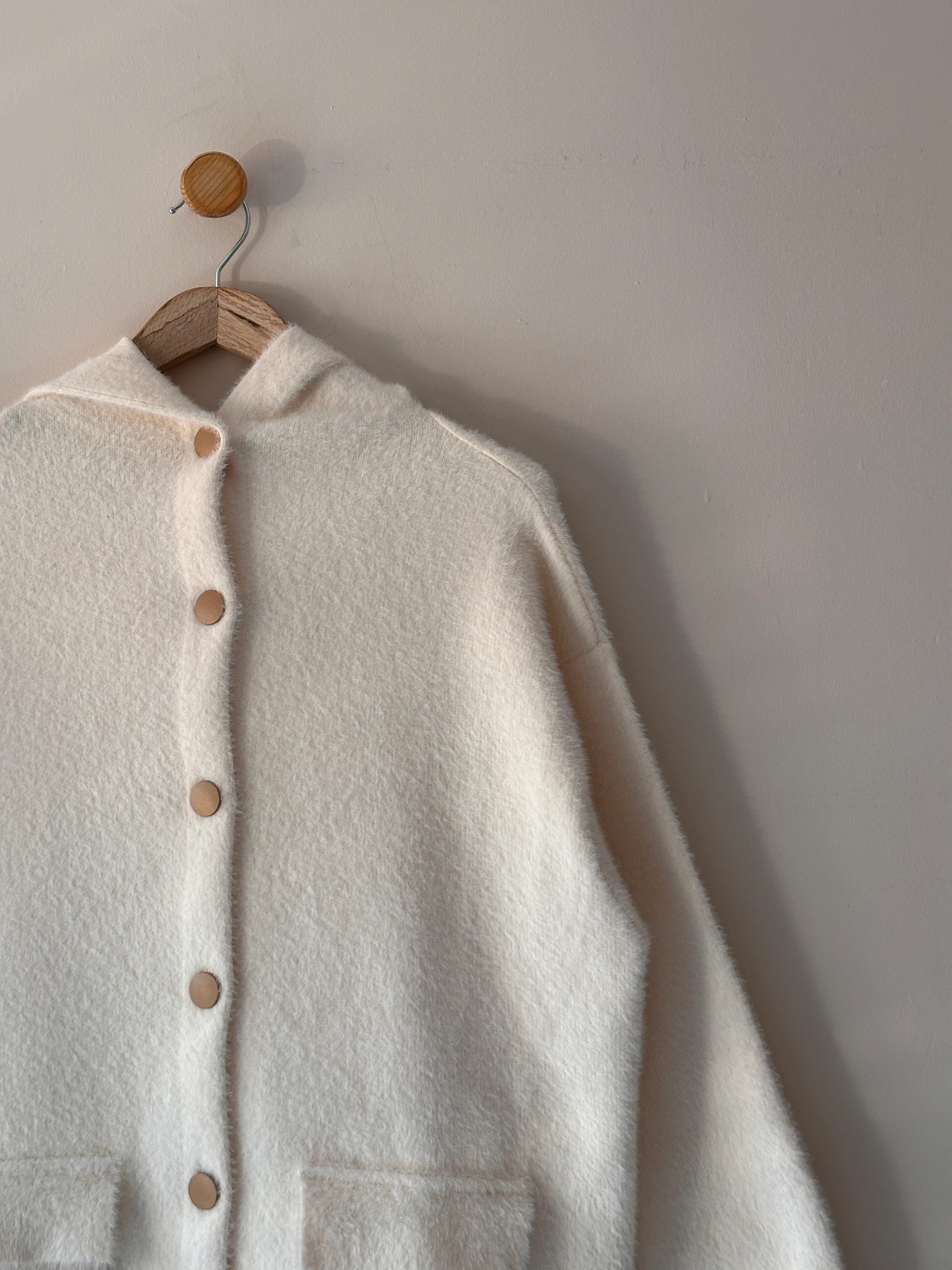 Düğmeli Biyeli Kapüşonlu Angora Hoodie