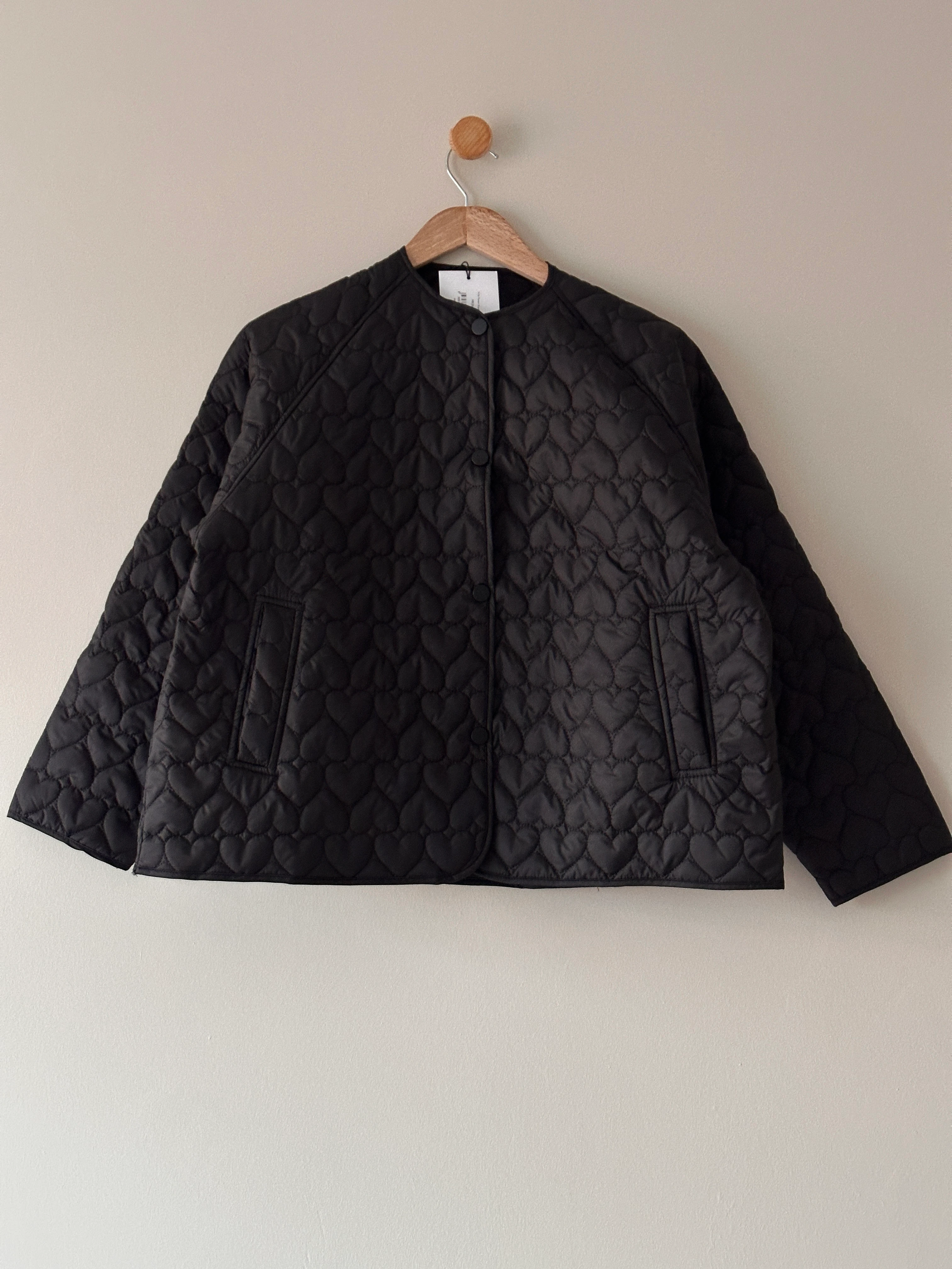 Kalp Detaylı Kapitone Ceket - Siyah