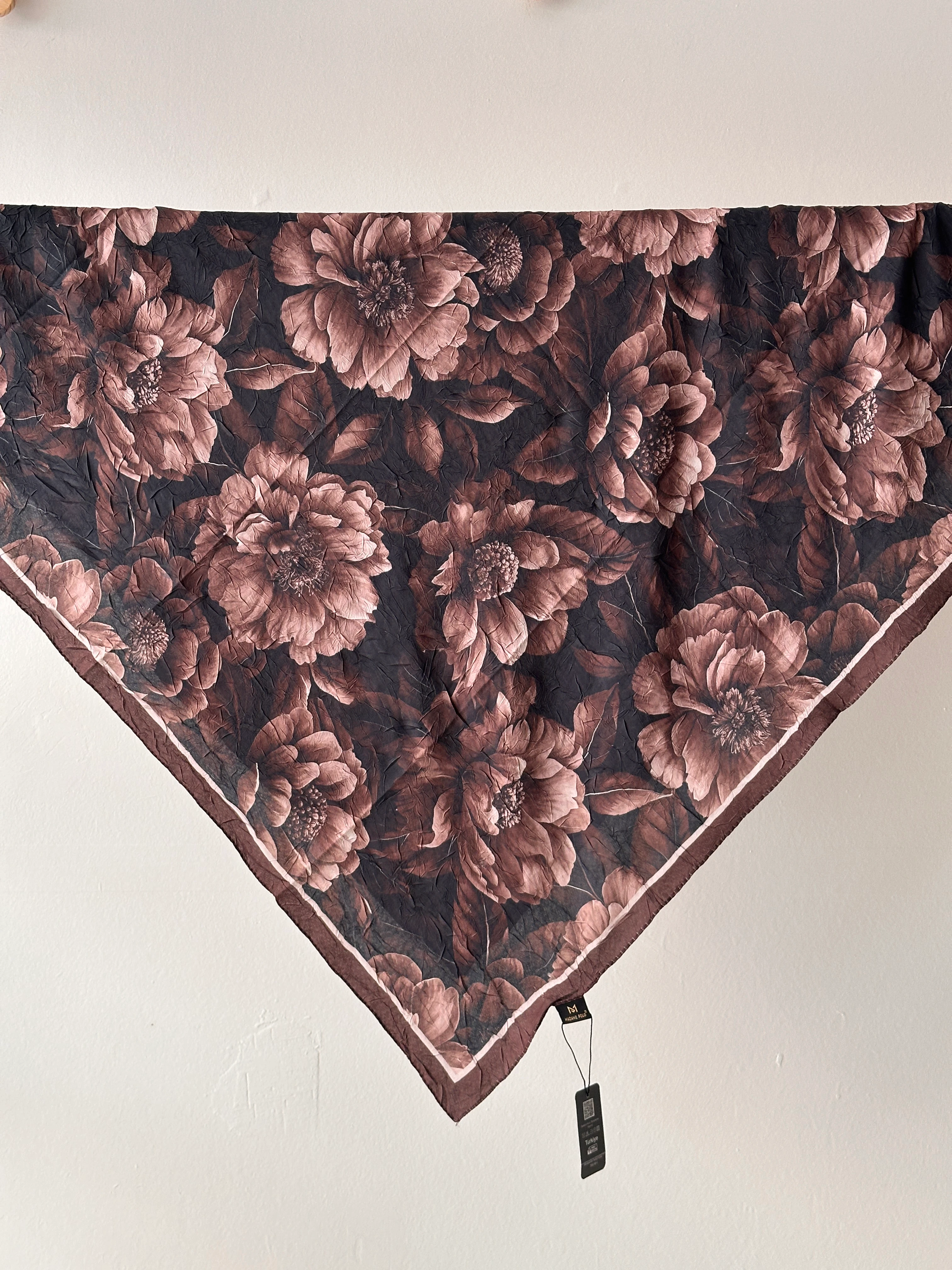 Gül Desenli Bambu Kraş Eşarp - Kahve