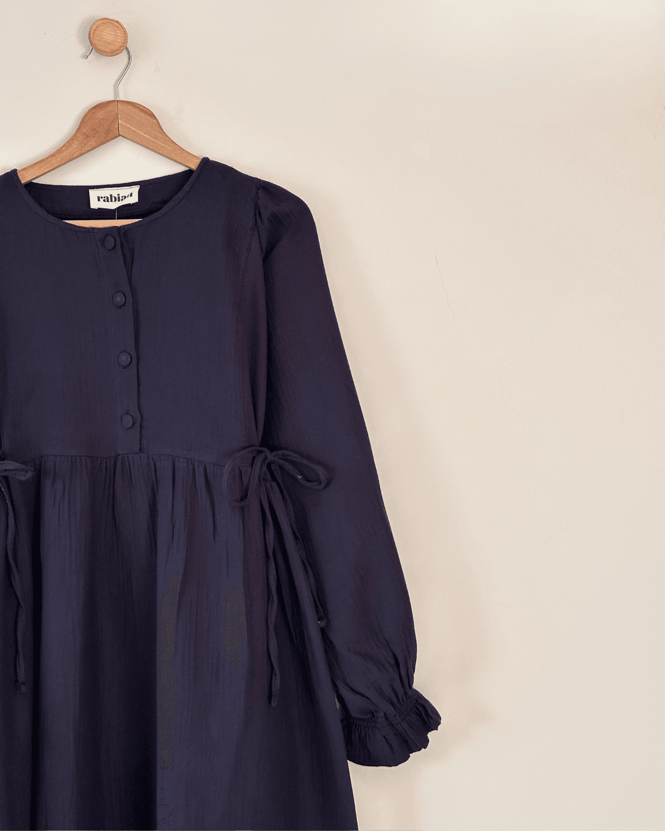 Belden Bağlamalı Müslin Oversize Elbise – Hafif ve Rahat Şıklık - Lacivert