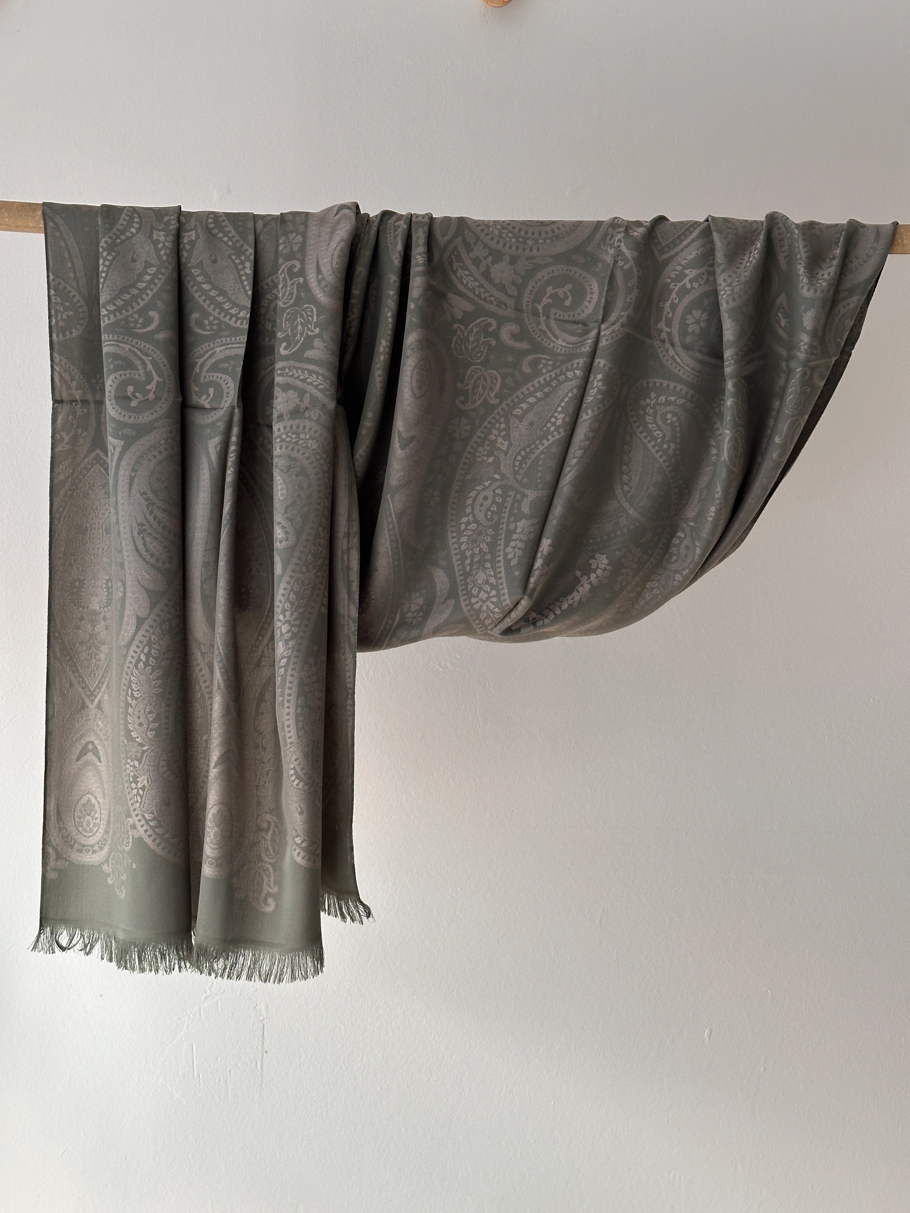 Etnik Desen Yumuşak Jakarlı Şal - Haki