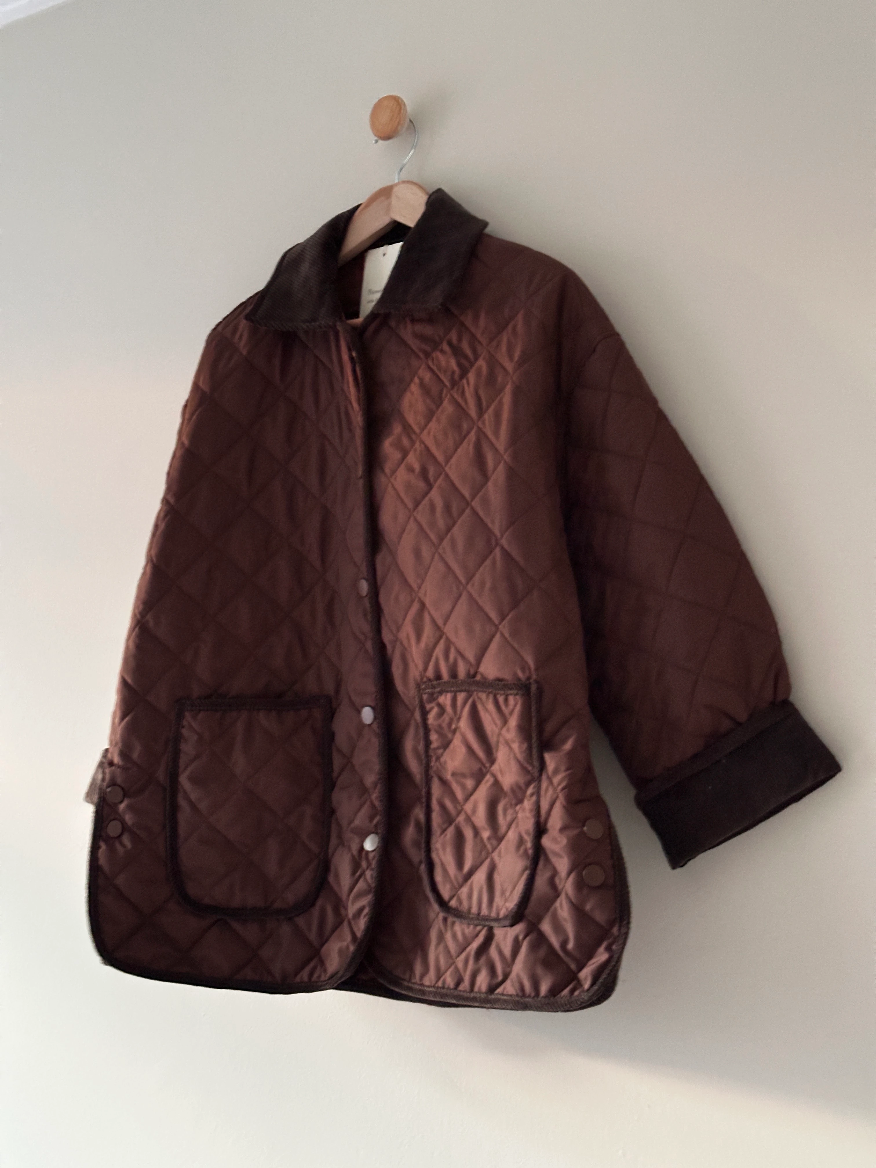 Kadife Detaylı Cepli Kapitone Mont