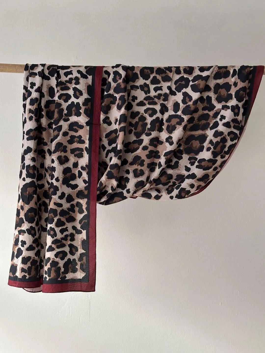 Leopar Desenli Bambu Kraş Şal - Bordo