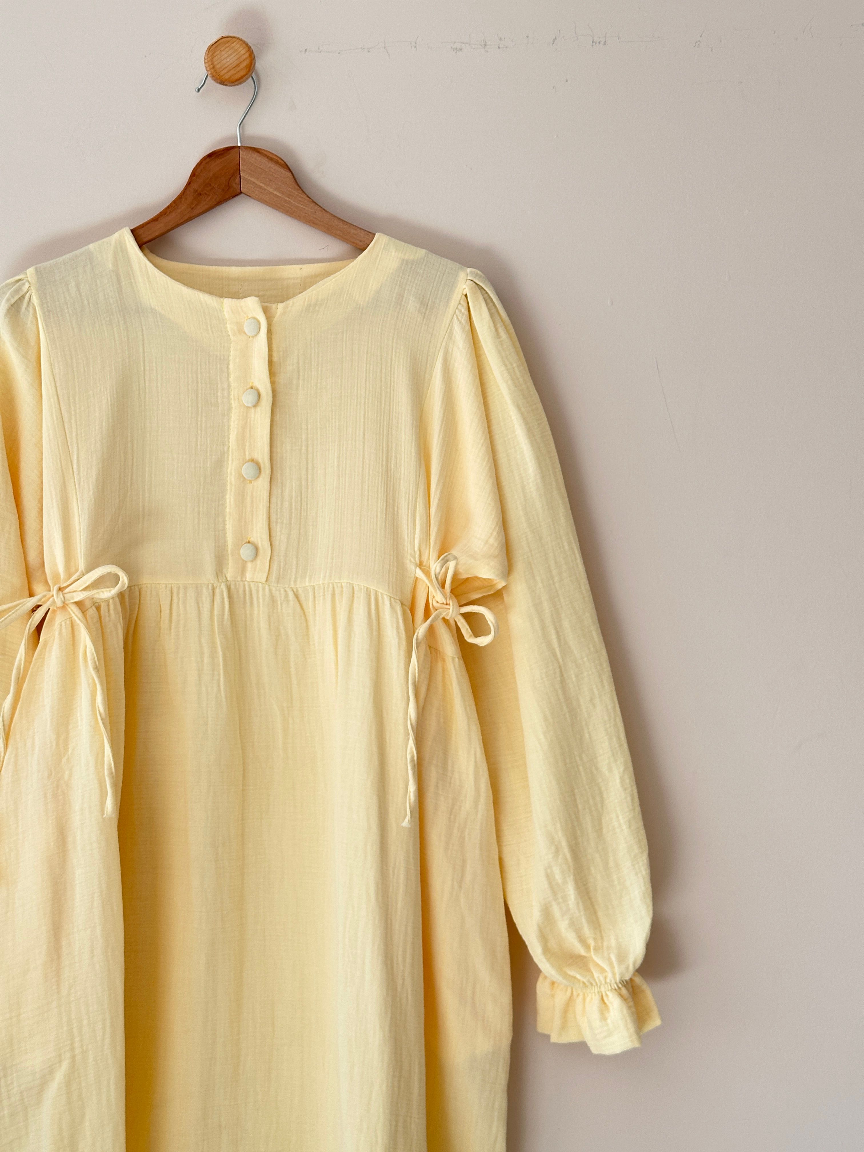 Belden Bağlamalı Müslin Oversize Elbise – Hafif ve Rahat Şıklık - Sarı