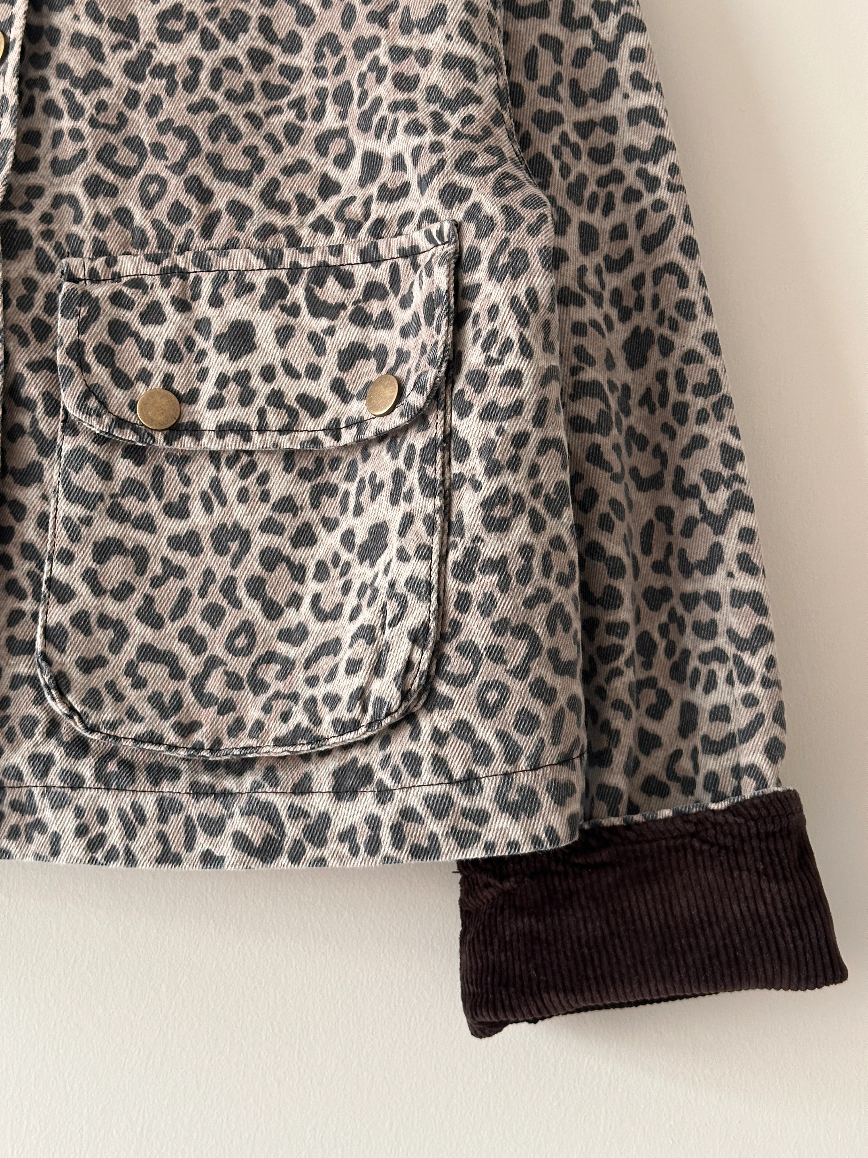 Leopar Desenli Kadife Yaka Gabardin Mont