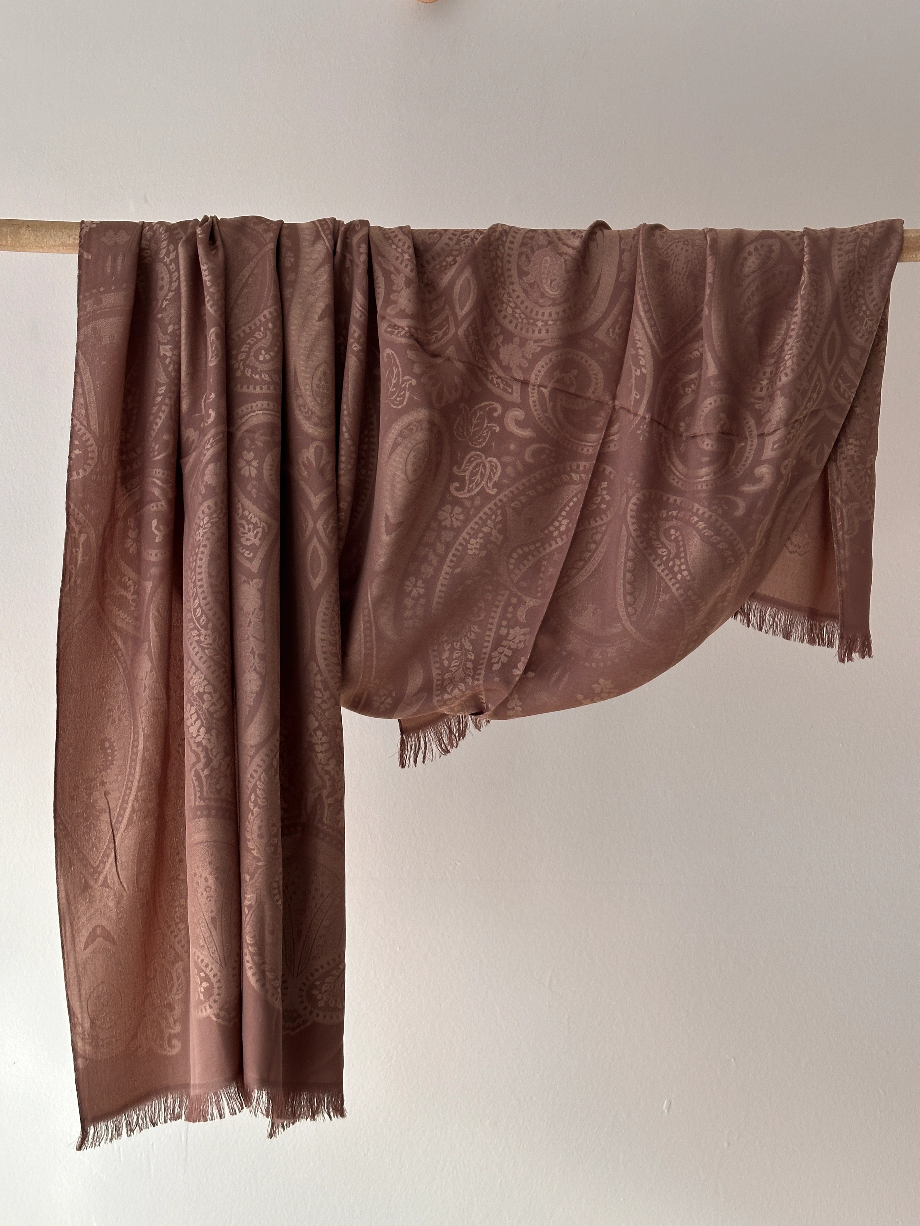 Etnik Desen Yumuşak Jakarlı Şal - Vizon