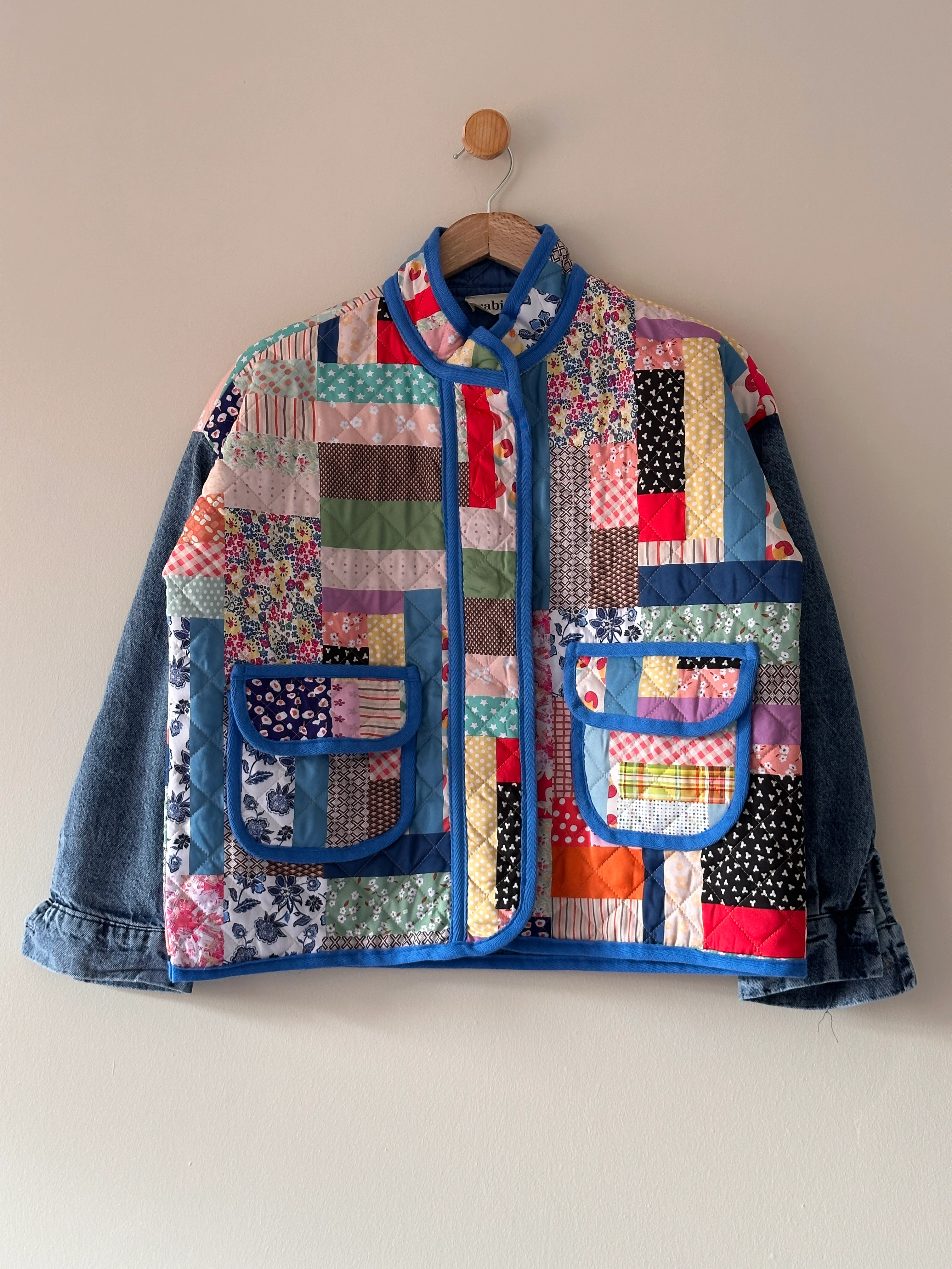 Kot Detaylı Desenli Kapitone Ceket - Mavi