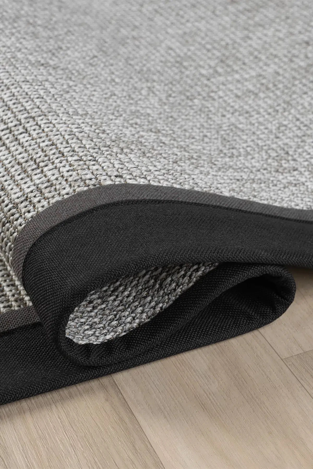 Hanlı halı sisal gri664 antrasit gri bordürlü hasır dokulu kesme halı