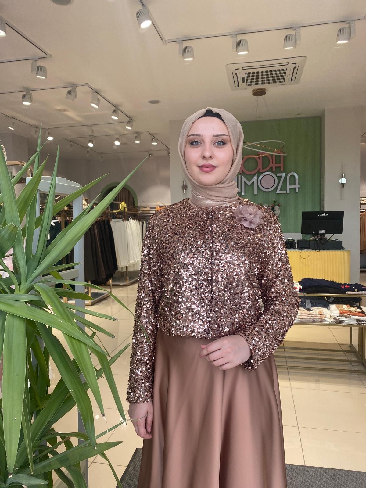 Matex Pul Payet Etekli Abiye Takım 