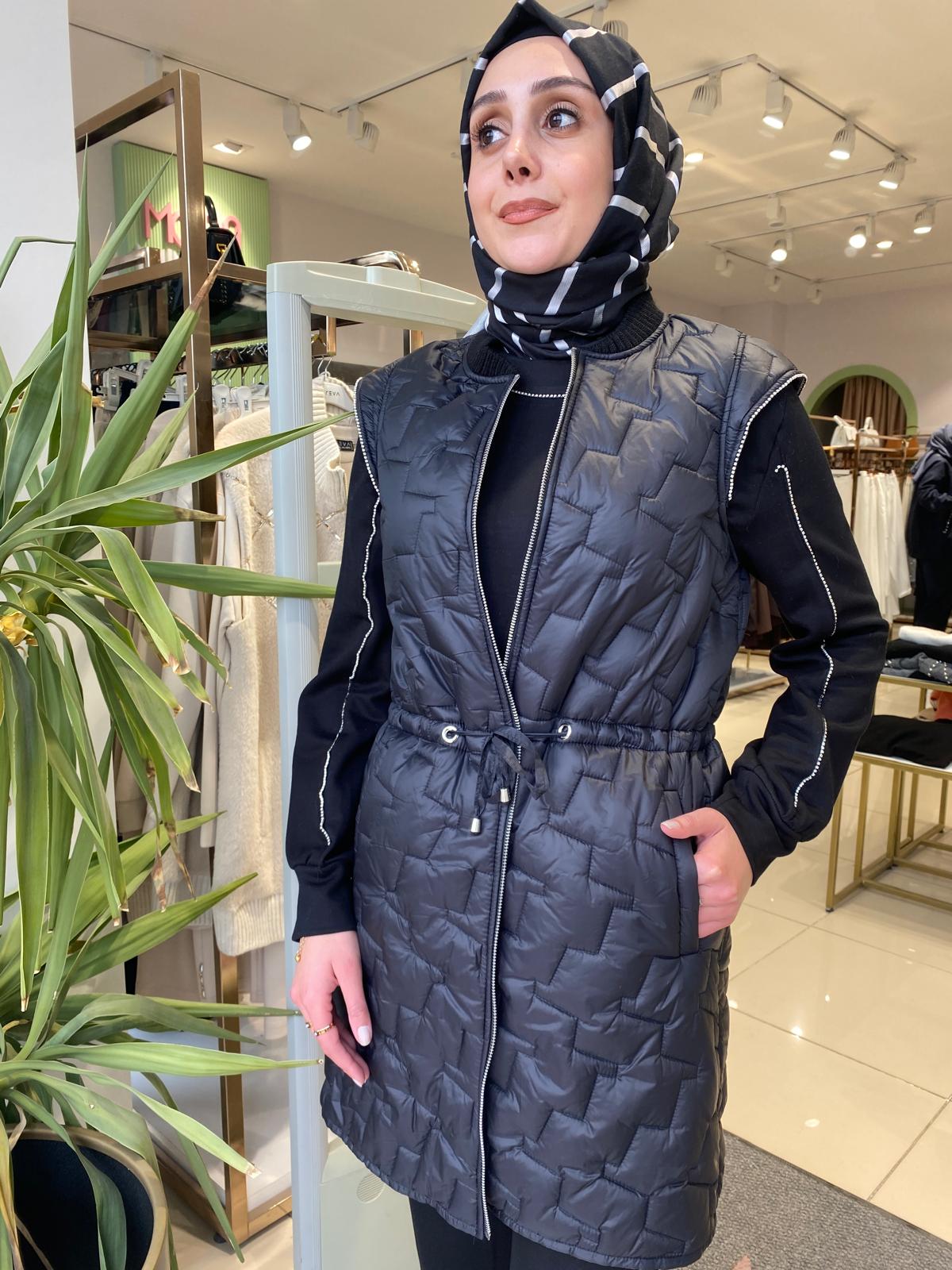 Pureva Kapitone Yelekli Üçlü Takım