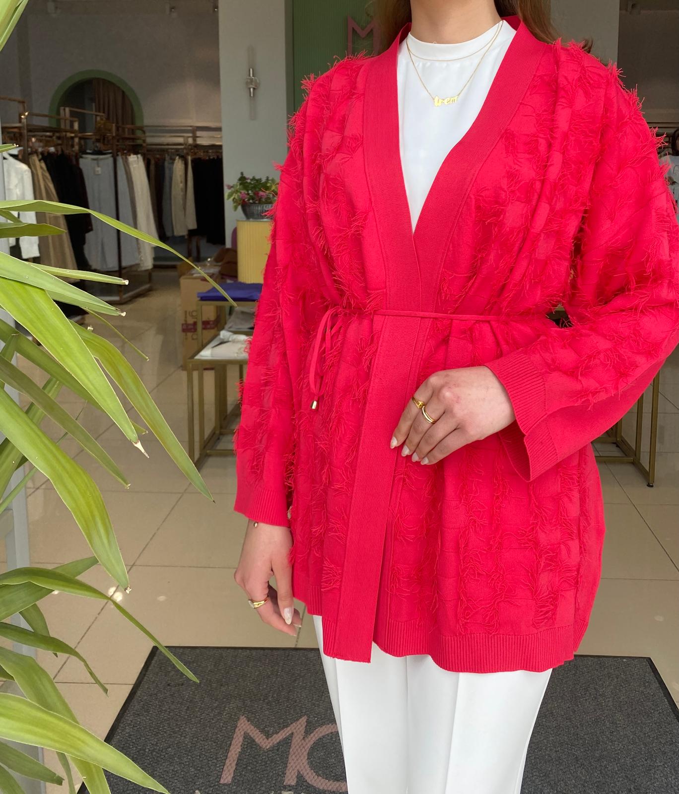 Ghisa Püskül Detay Hırka