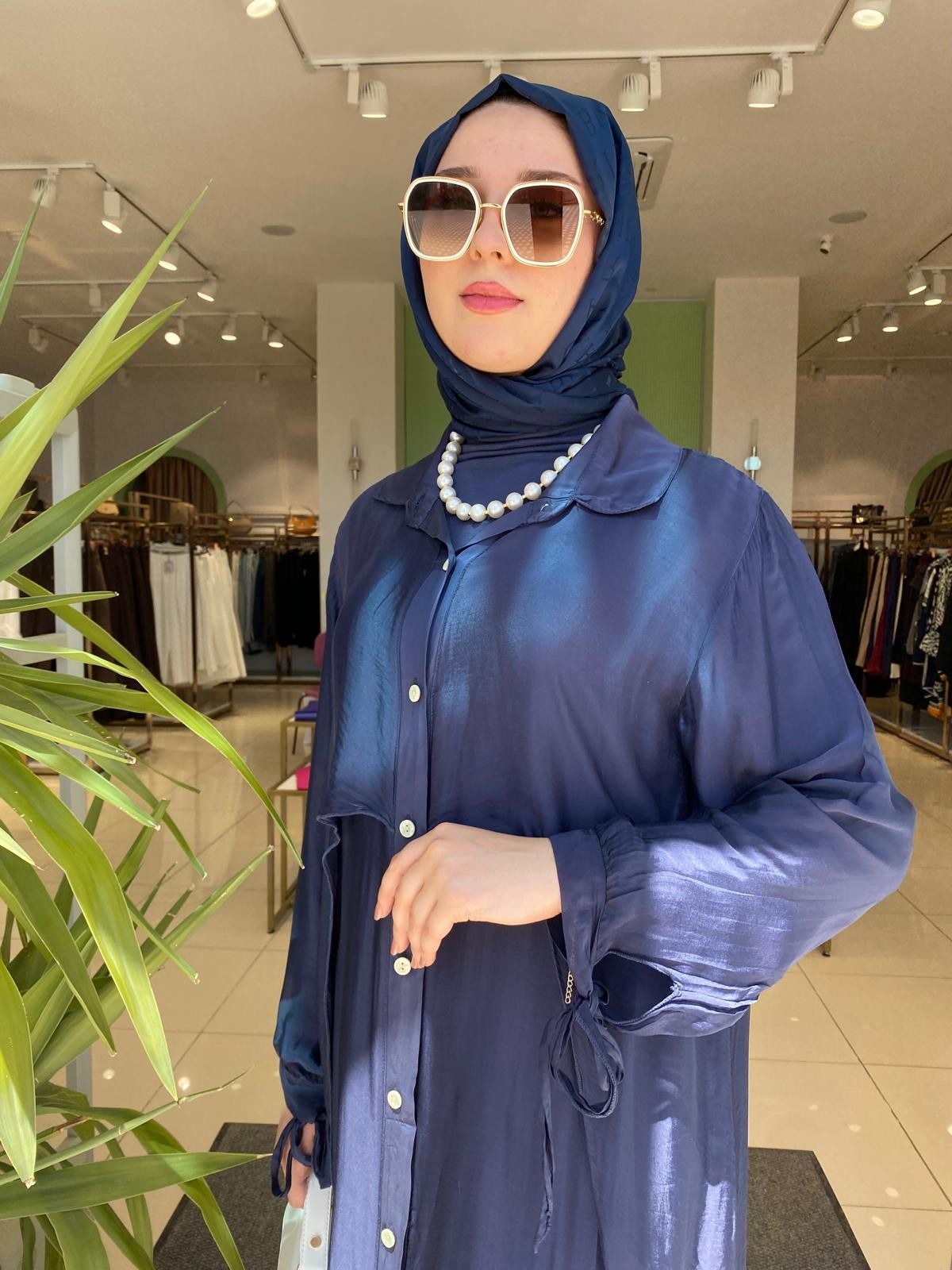 Mofei Kol Bağcıklı İpek Elbise